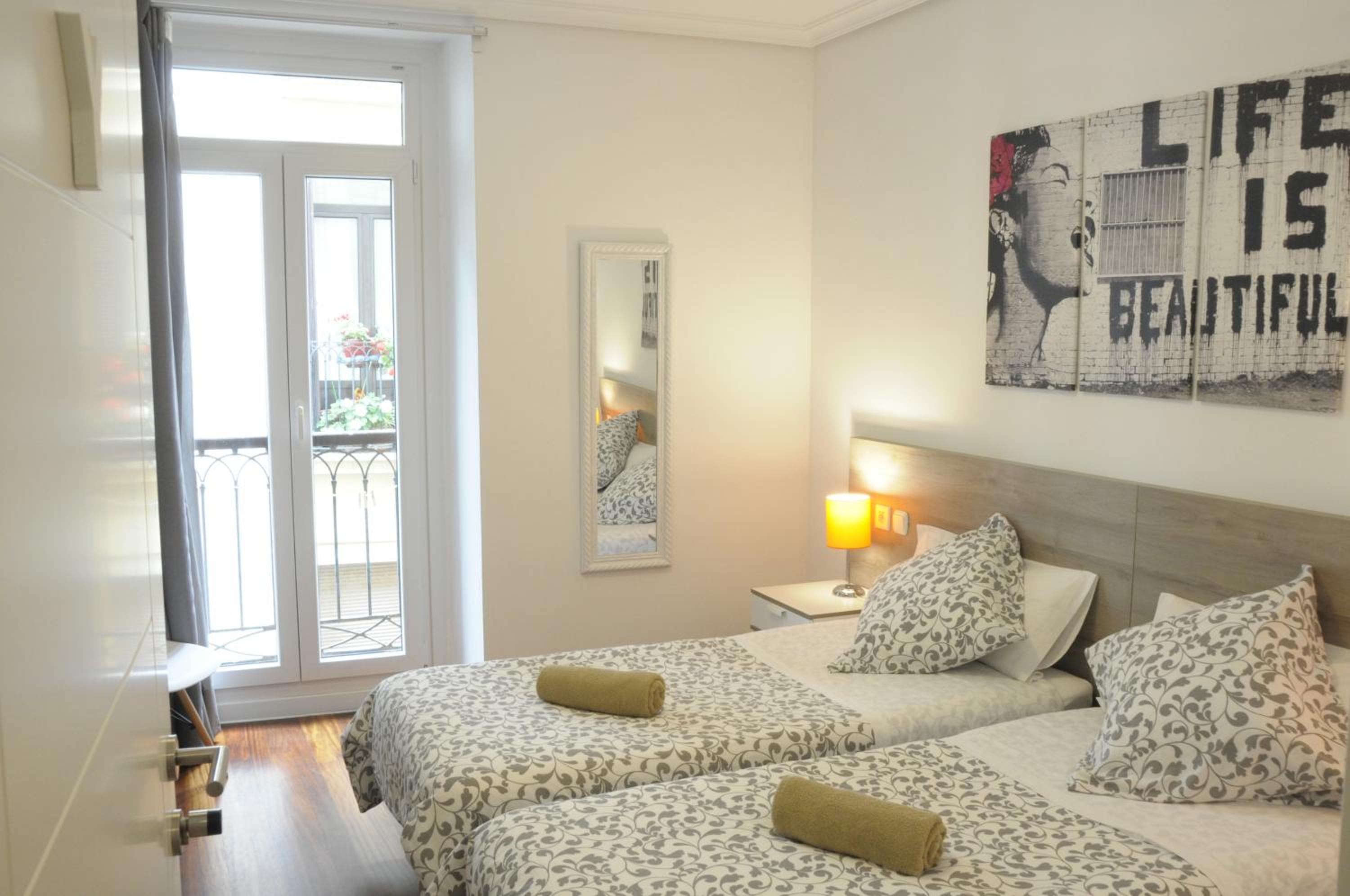 Habitación Doble o Twin con Baño Compartido