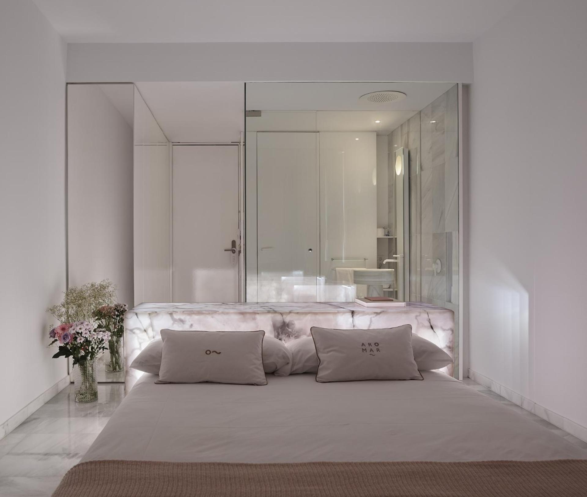 Front Double Room with Glass Shower
