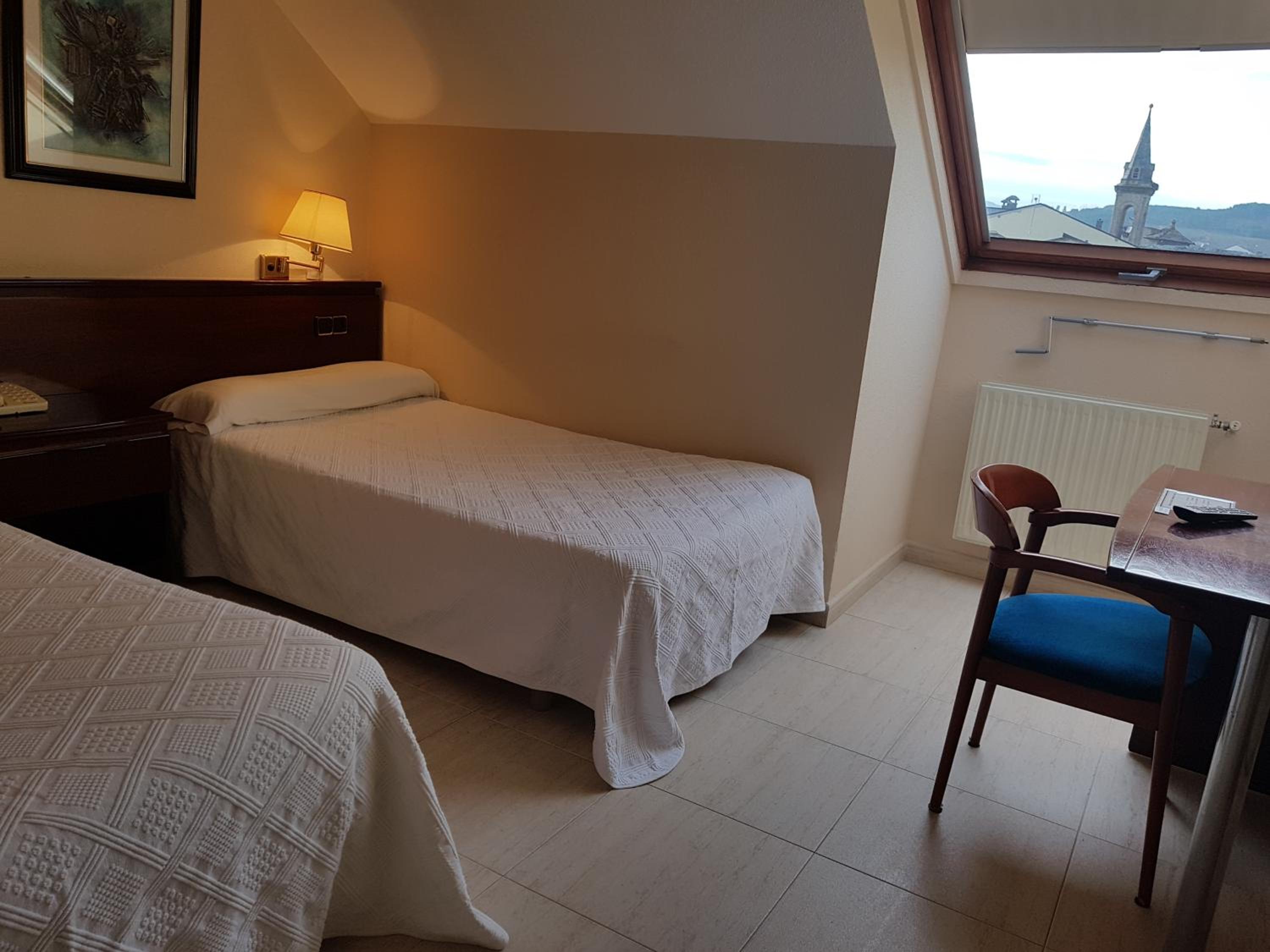 Habitación Doble con Baño Privado