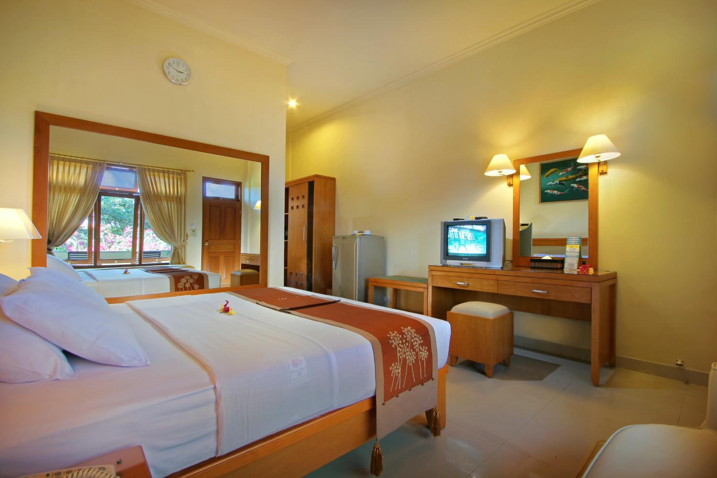 Superior King Room - Photo 16