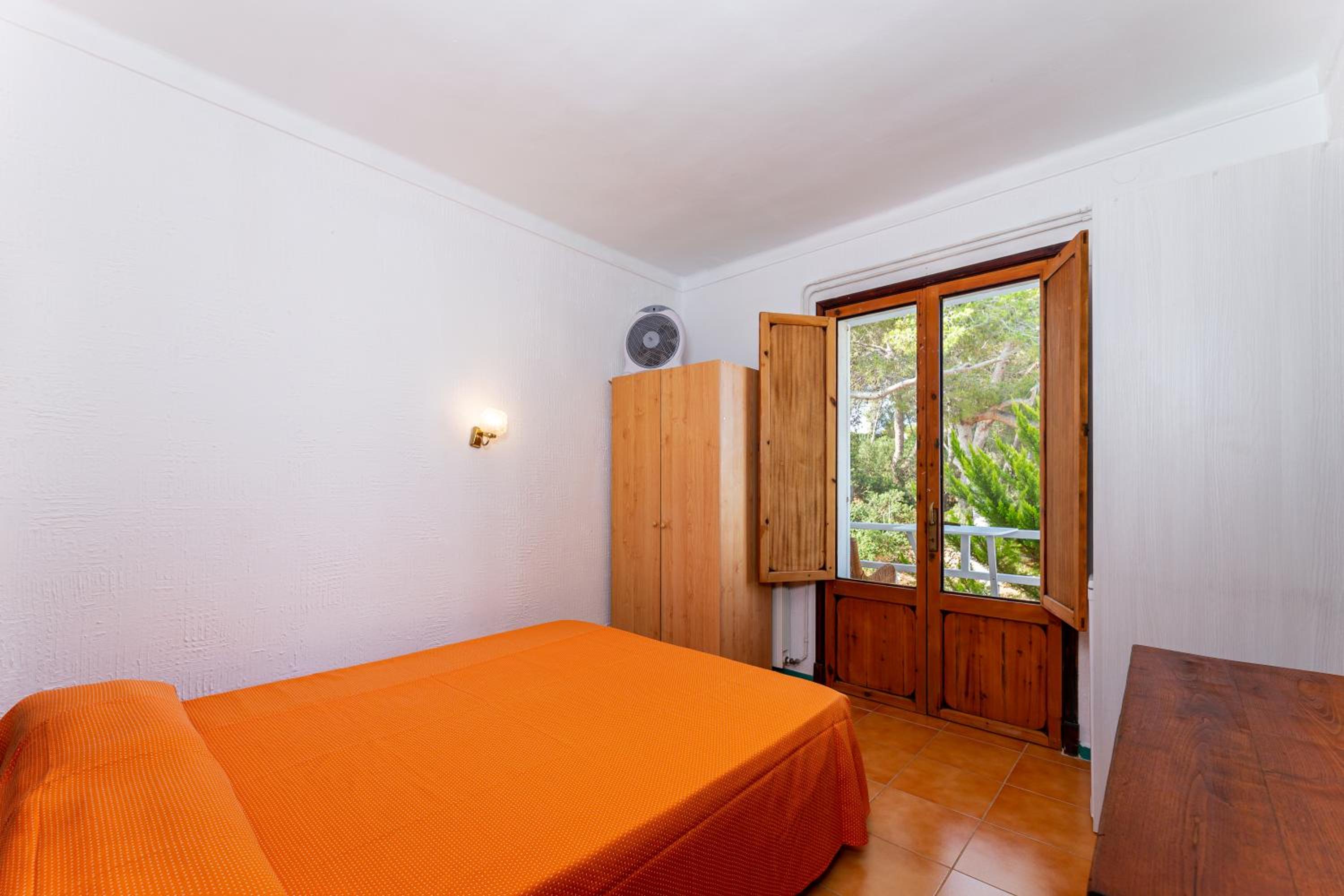 Economy Double or Twin Room with Private External Bathroom photo 2