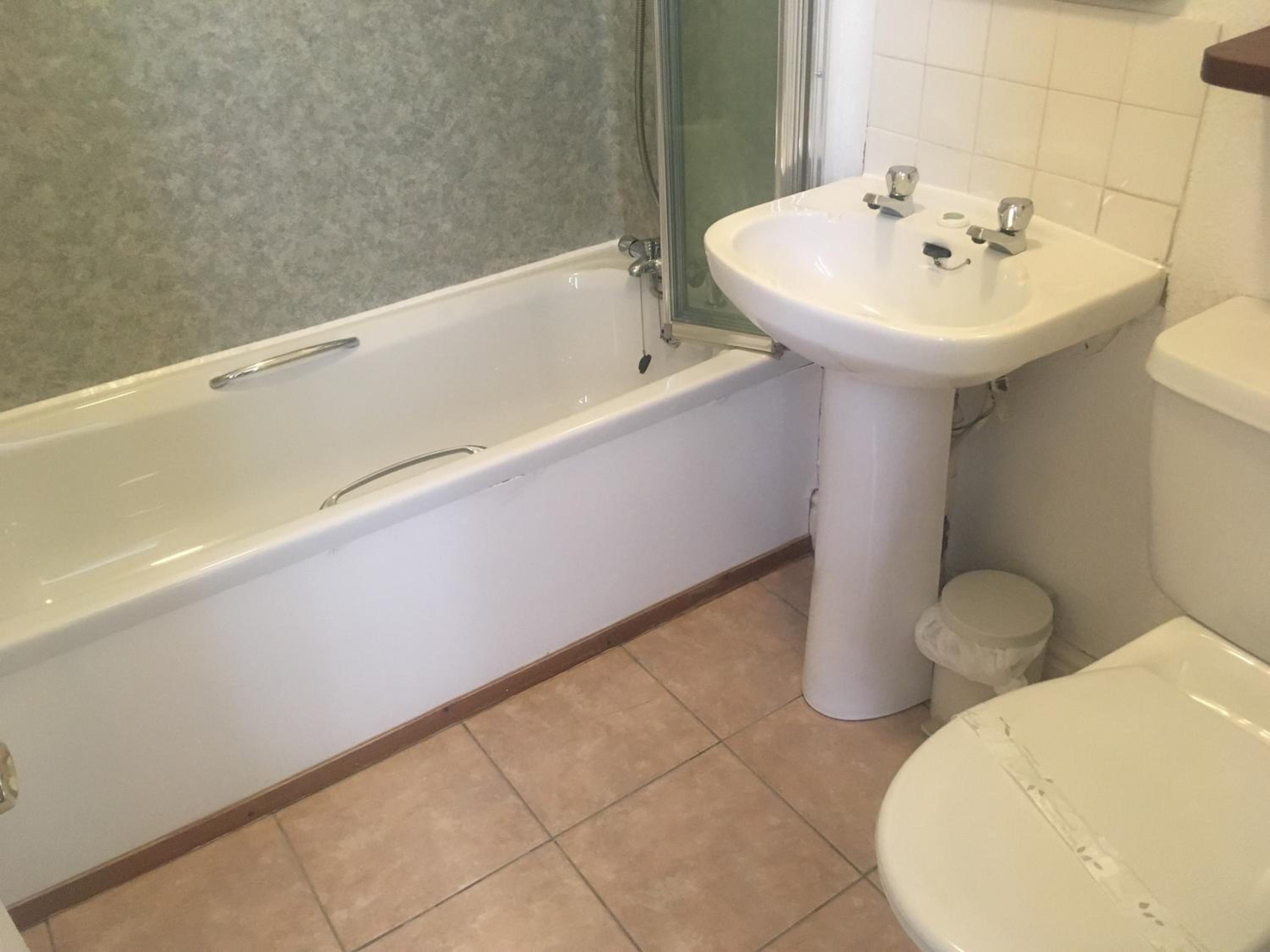 Standard Double Room - Photo 7