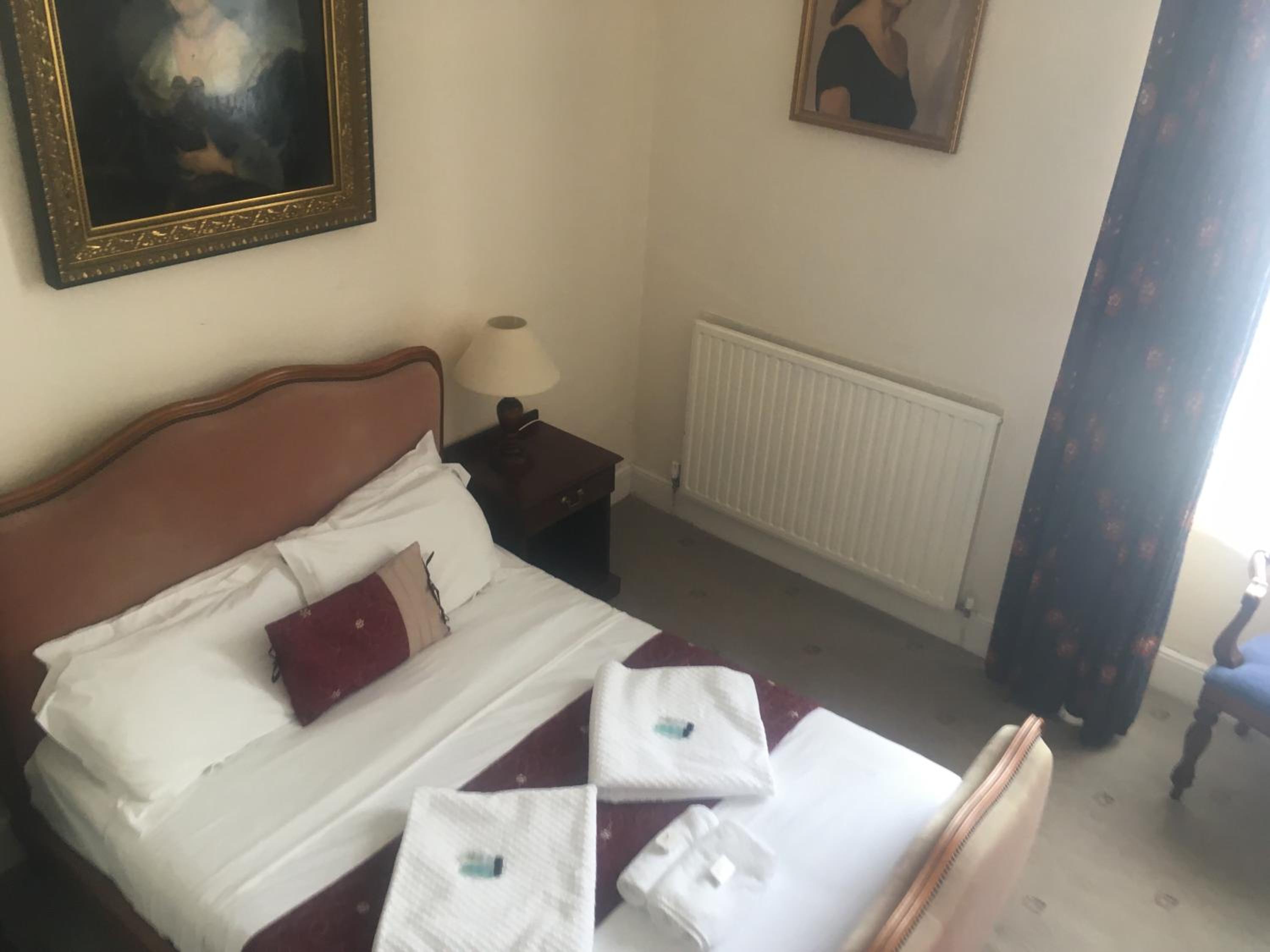 Standard Double Room - Photo 2