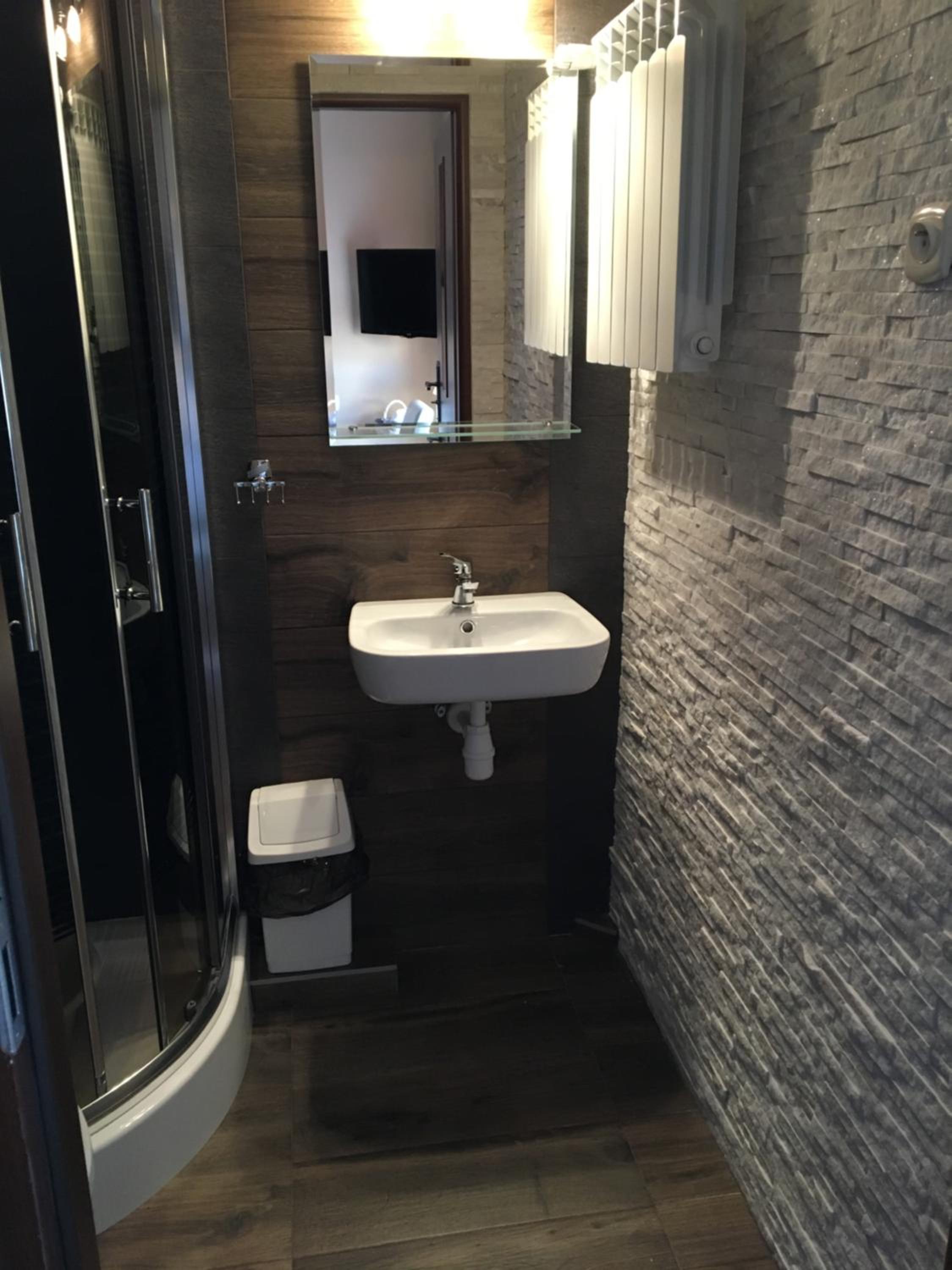 Small Single Room photo 1
