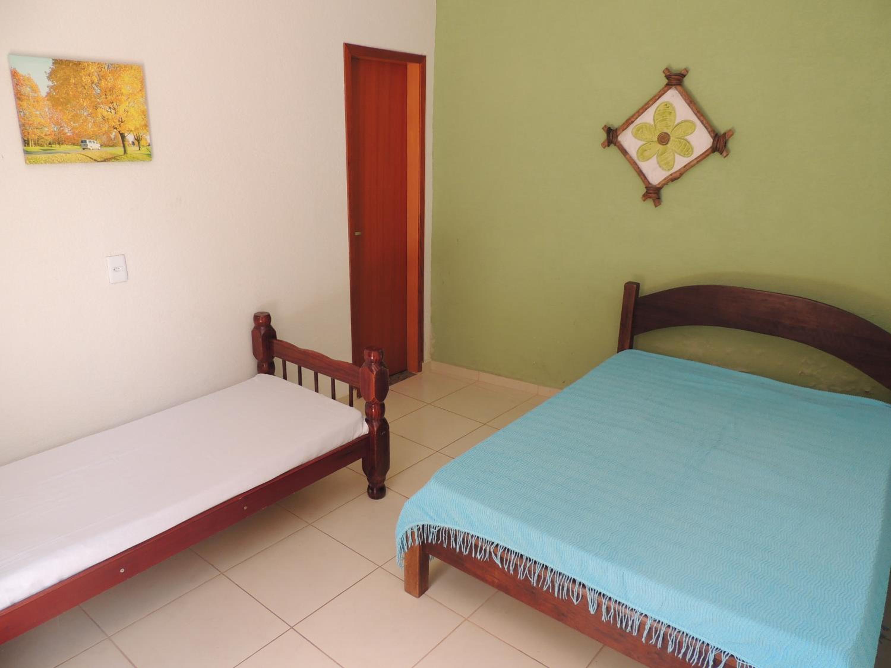 Six-Bedroom House photo 1