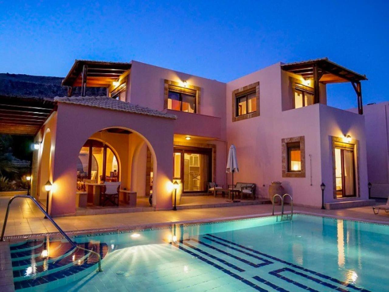 Villa photo 3