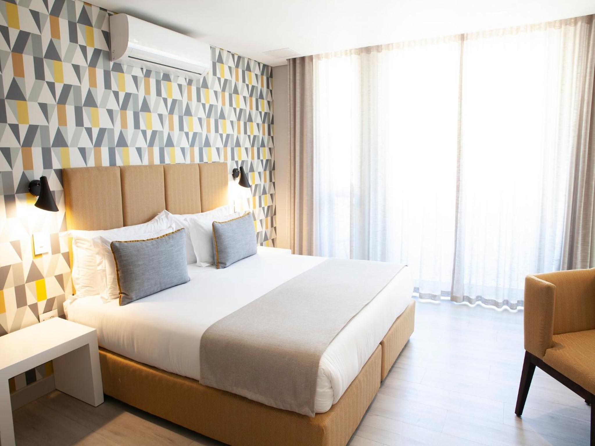 Superior King Room - Photo 1