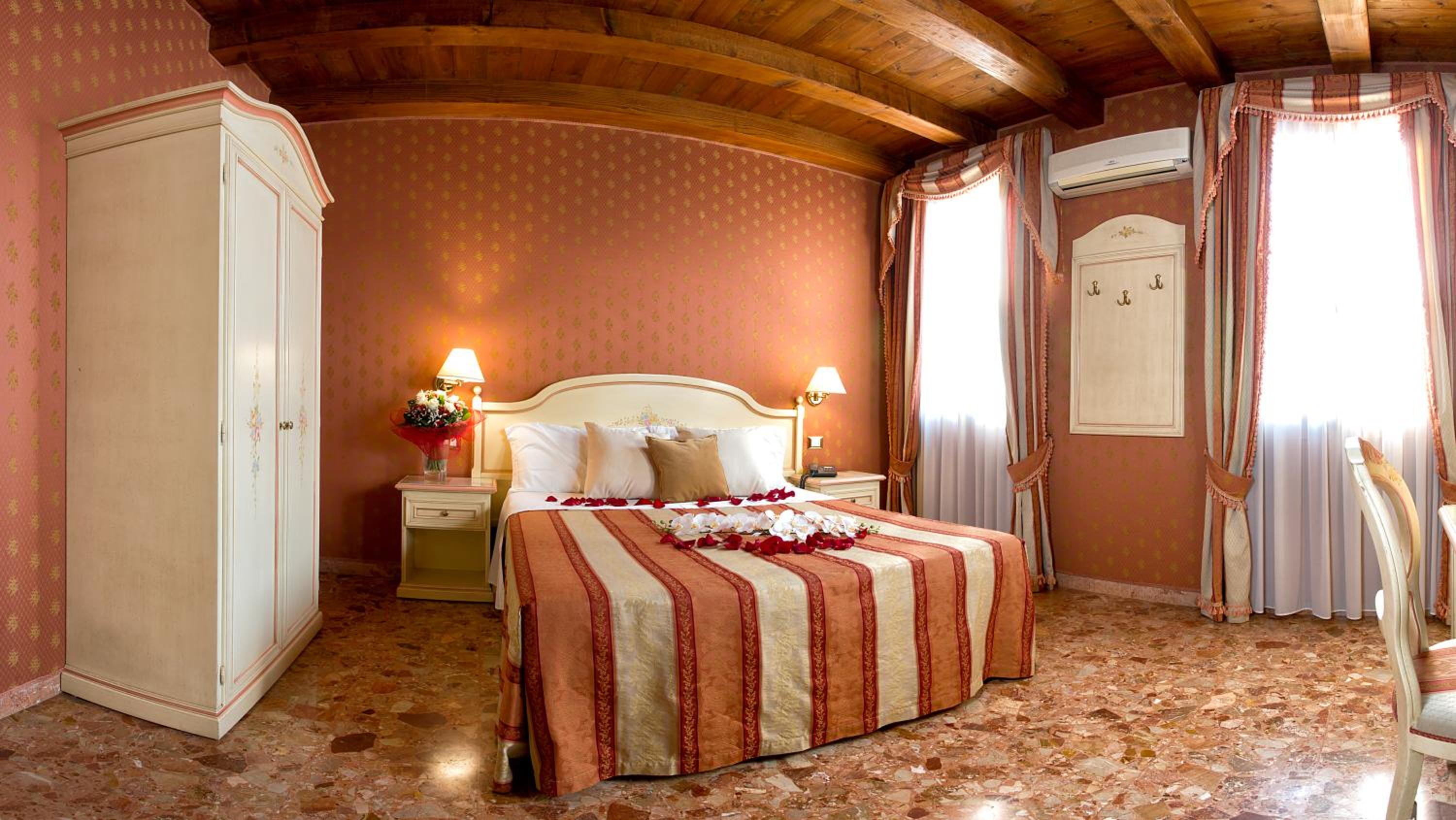 Comfort Double Room - Photo 1