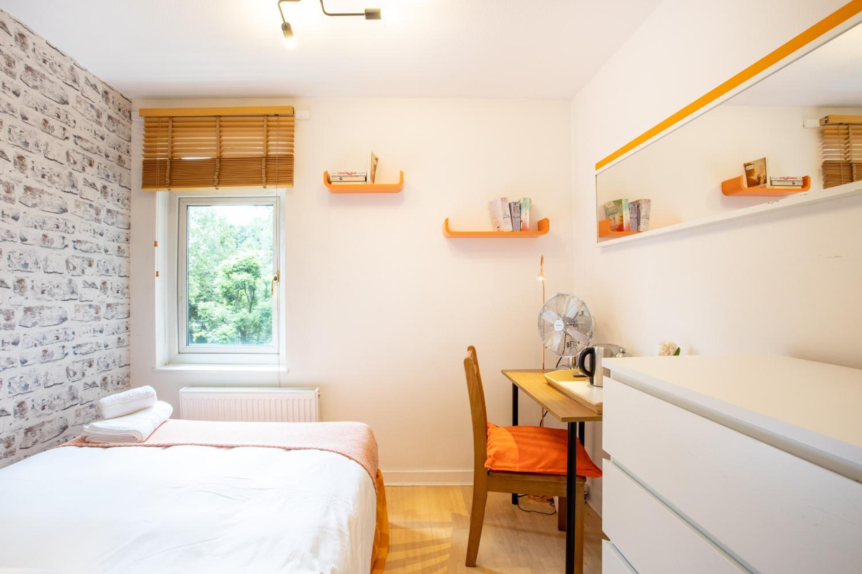 Double Room with Shared Bathroom photo 1