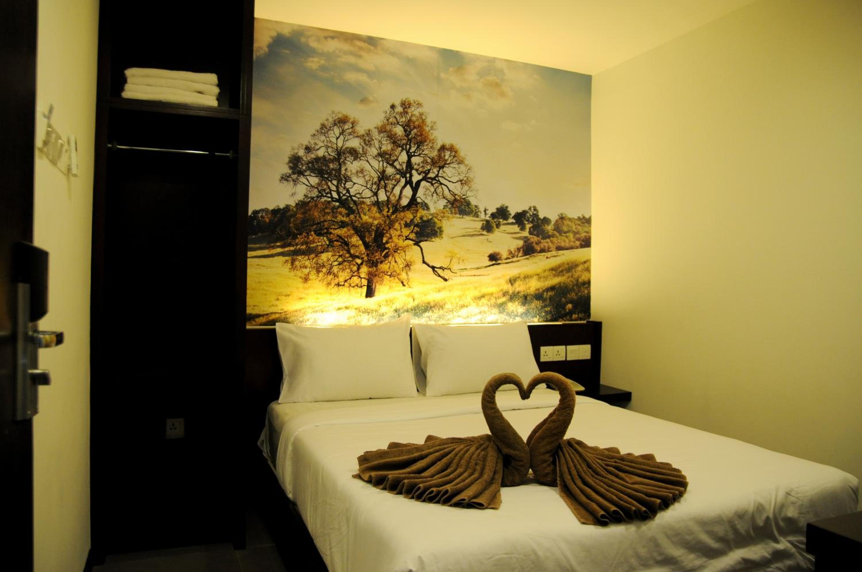 Standard Queen Room photo 3