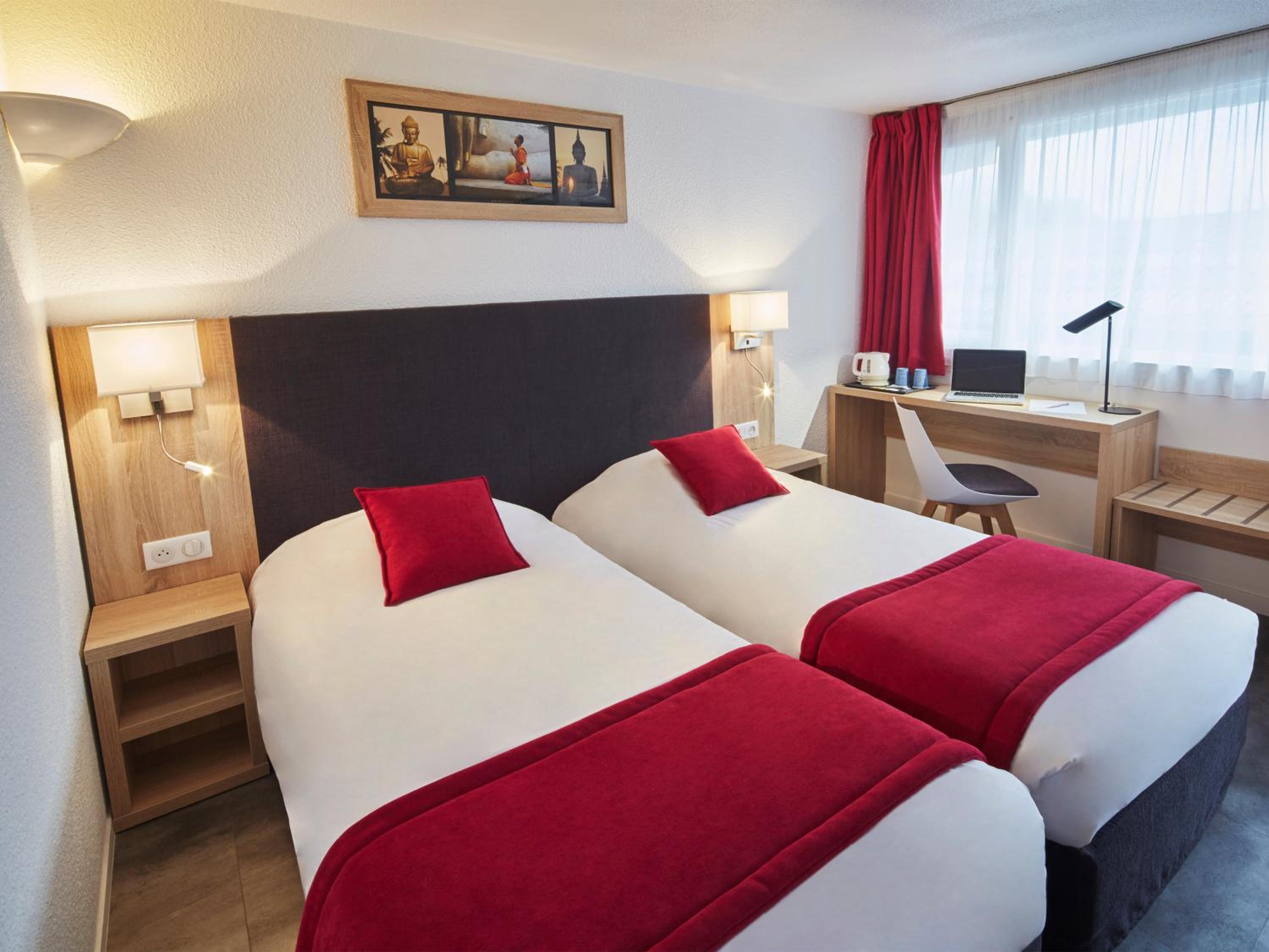 Twin Room - Photo 1