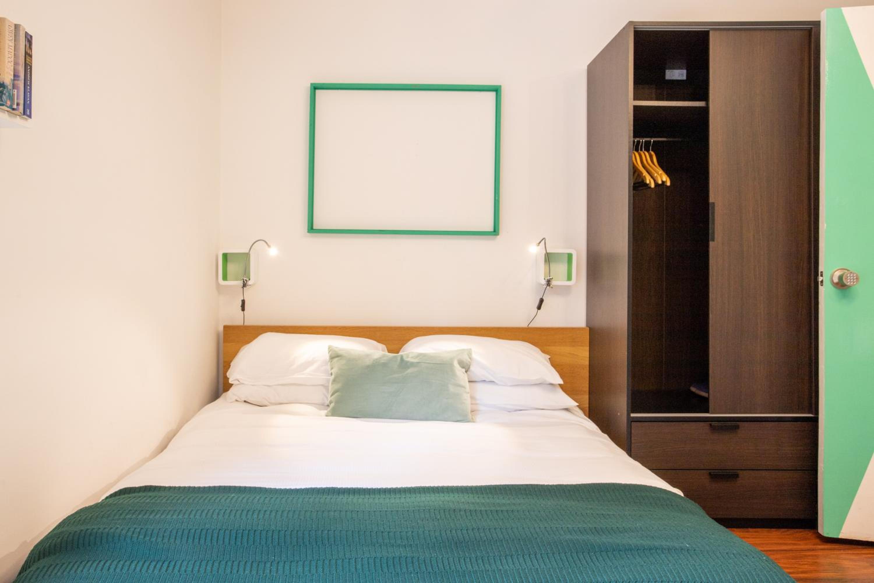 Deluxe King Room photo 1