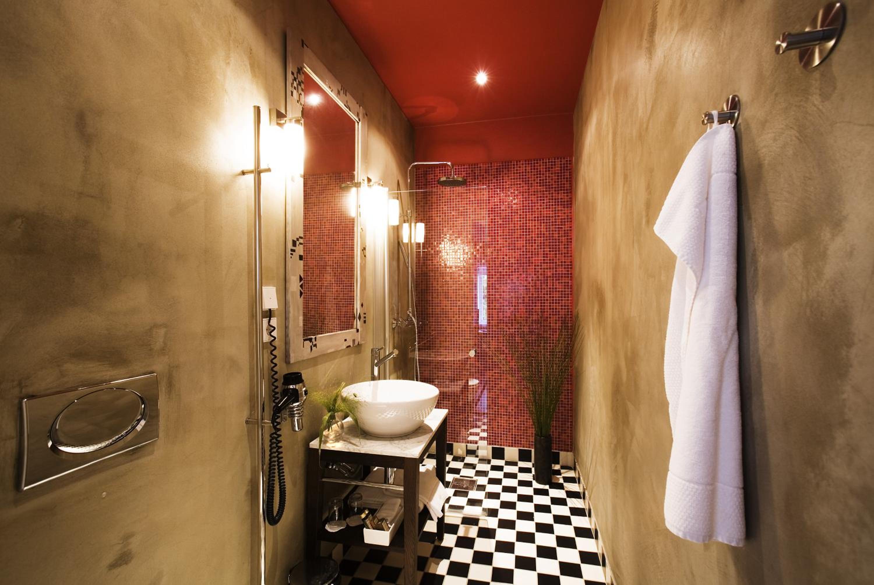 Standard Double Room - Photo 6