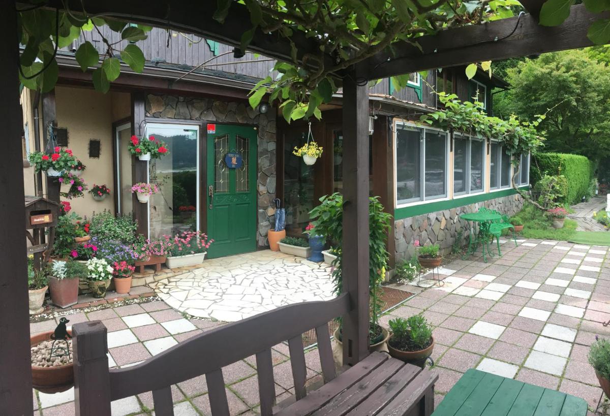 Twin Room with Terrace photo 3