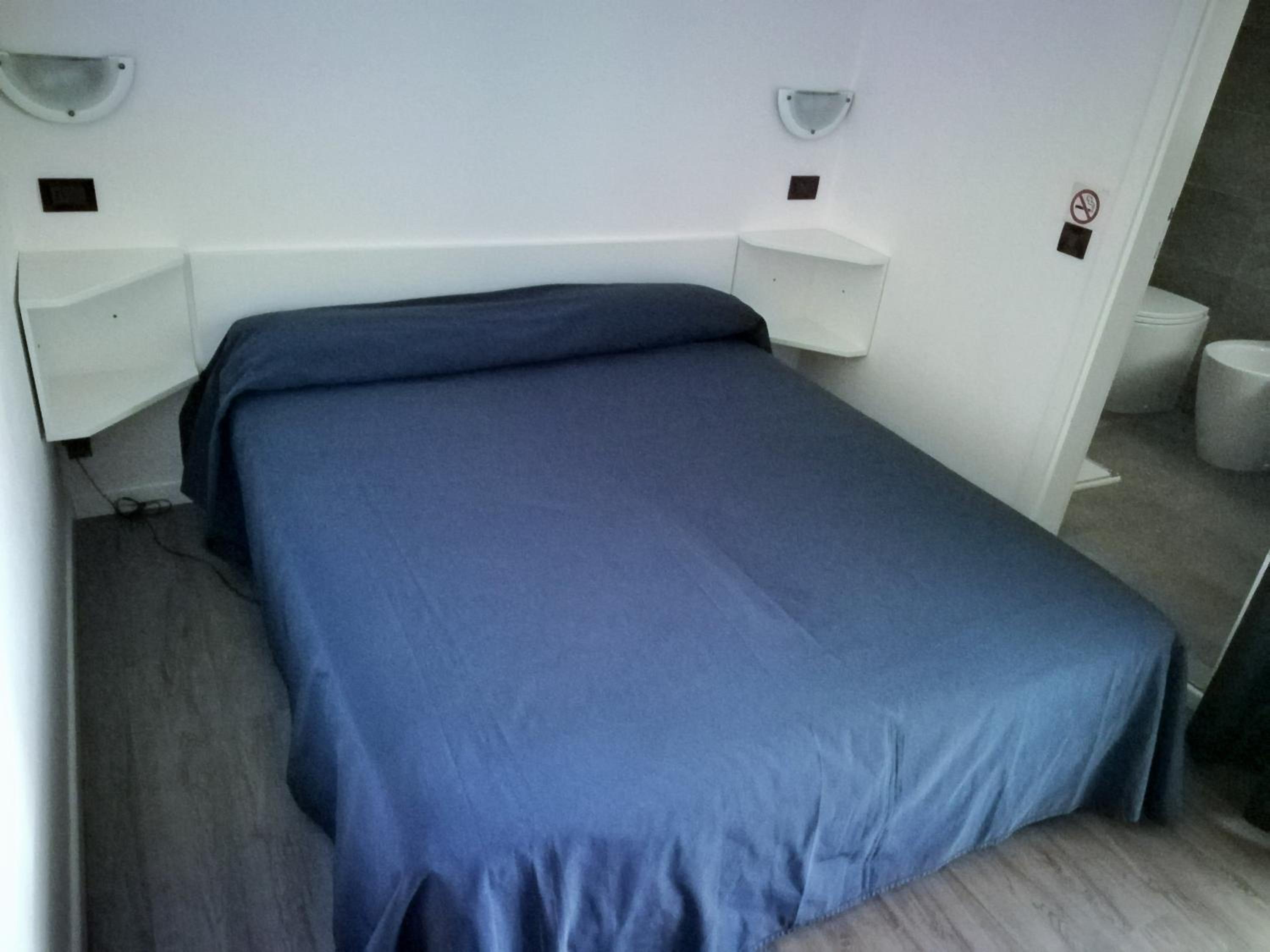 Economy Double Room photo 1