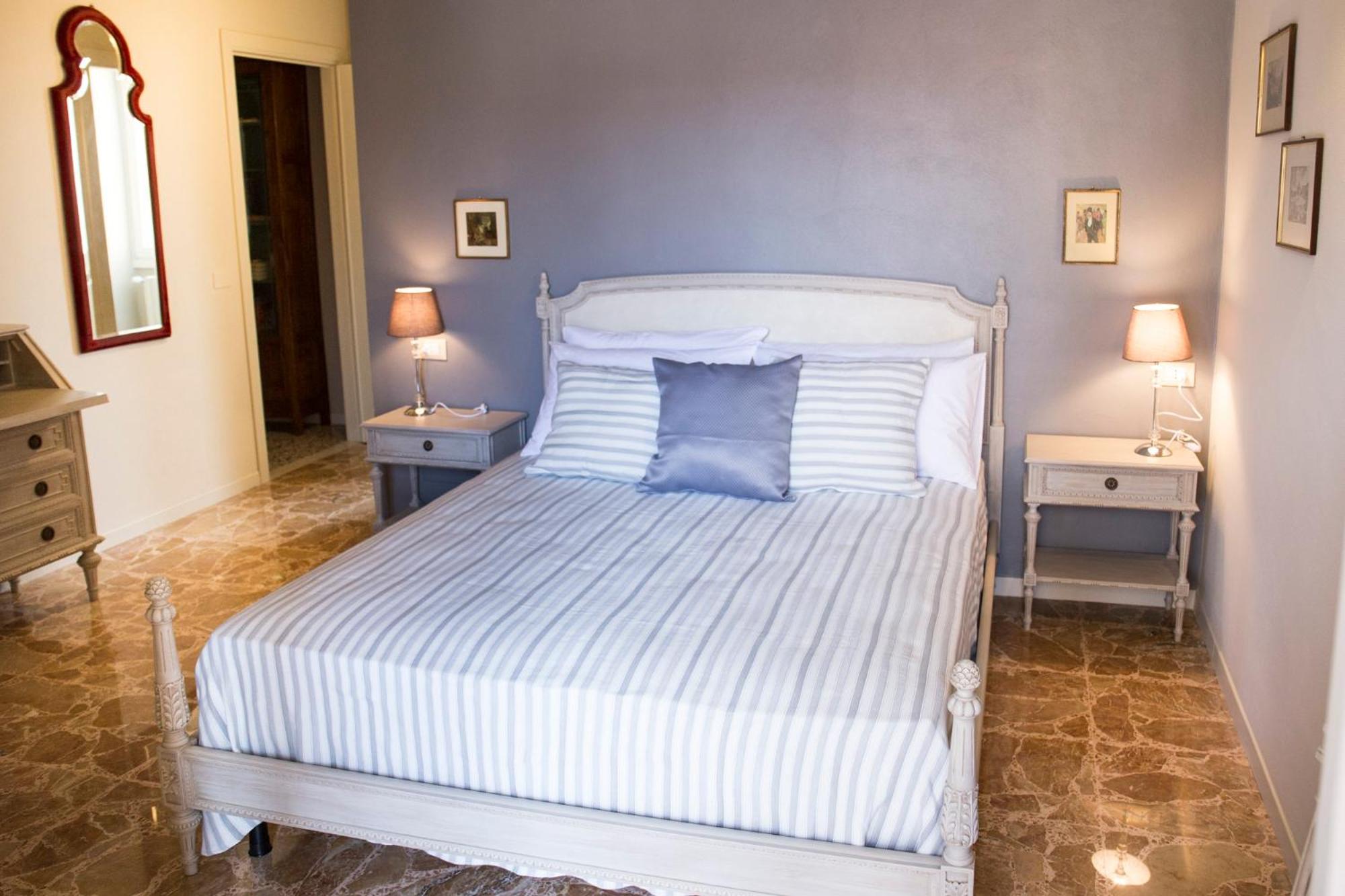 Double Room with Private Bathroom photo 2