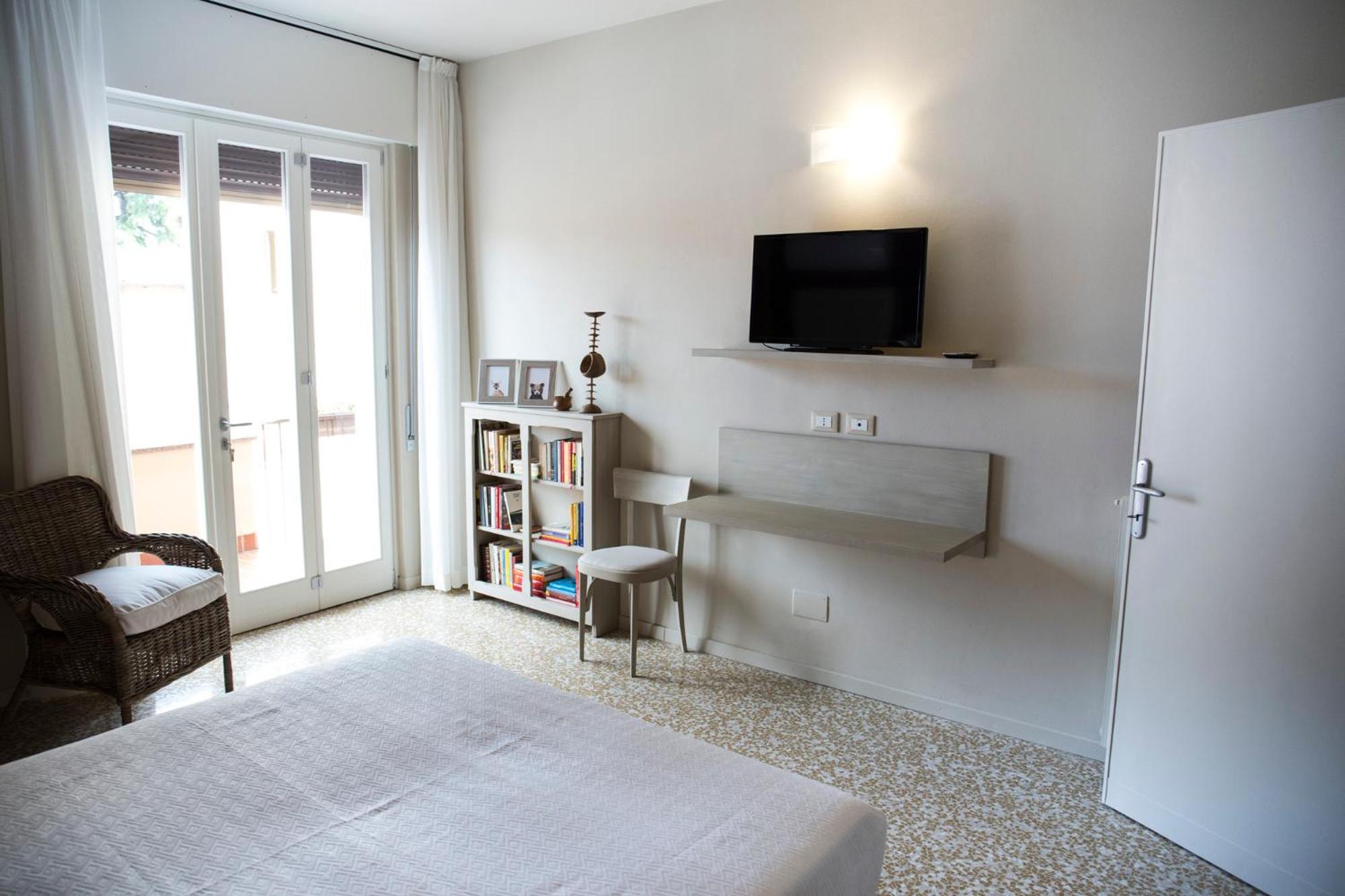 Double or Twin Room with Private Bathroom photo 1