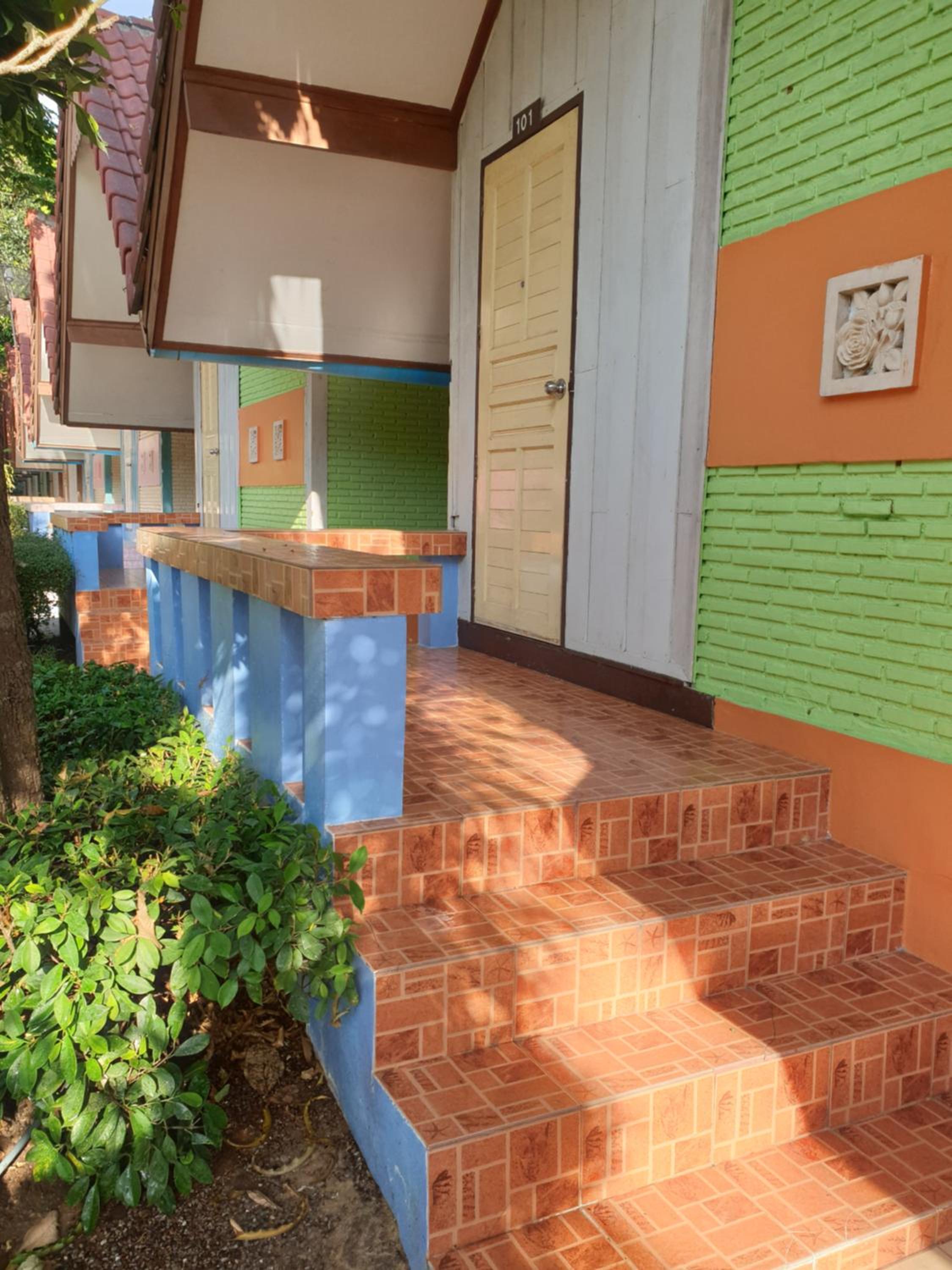 Double Room with Balcony - Photo 4