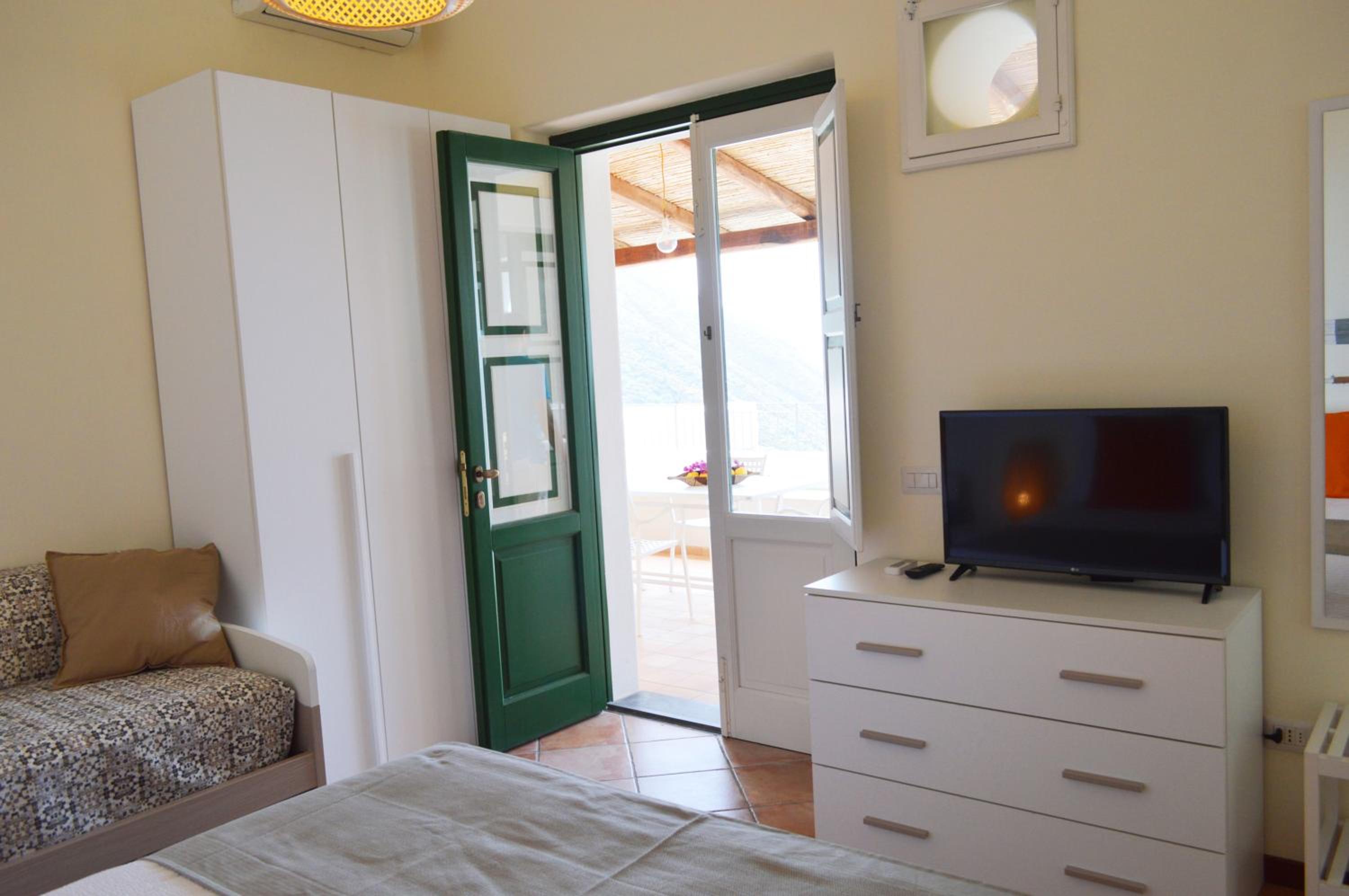 One-Bedroom House with Sea View photo 2