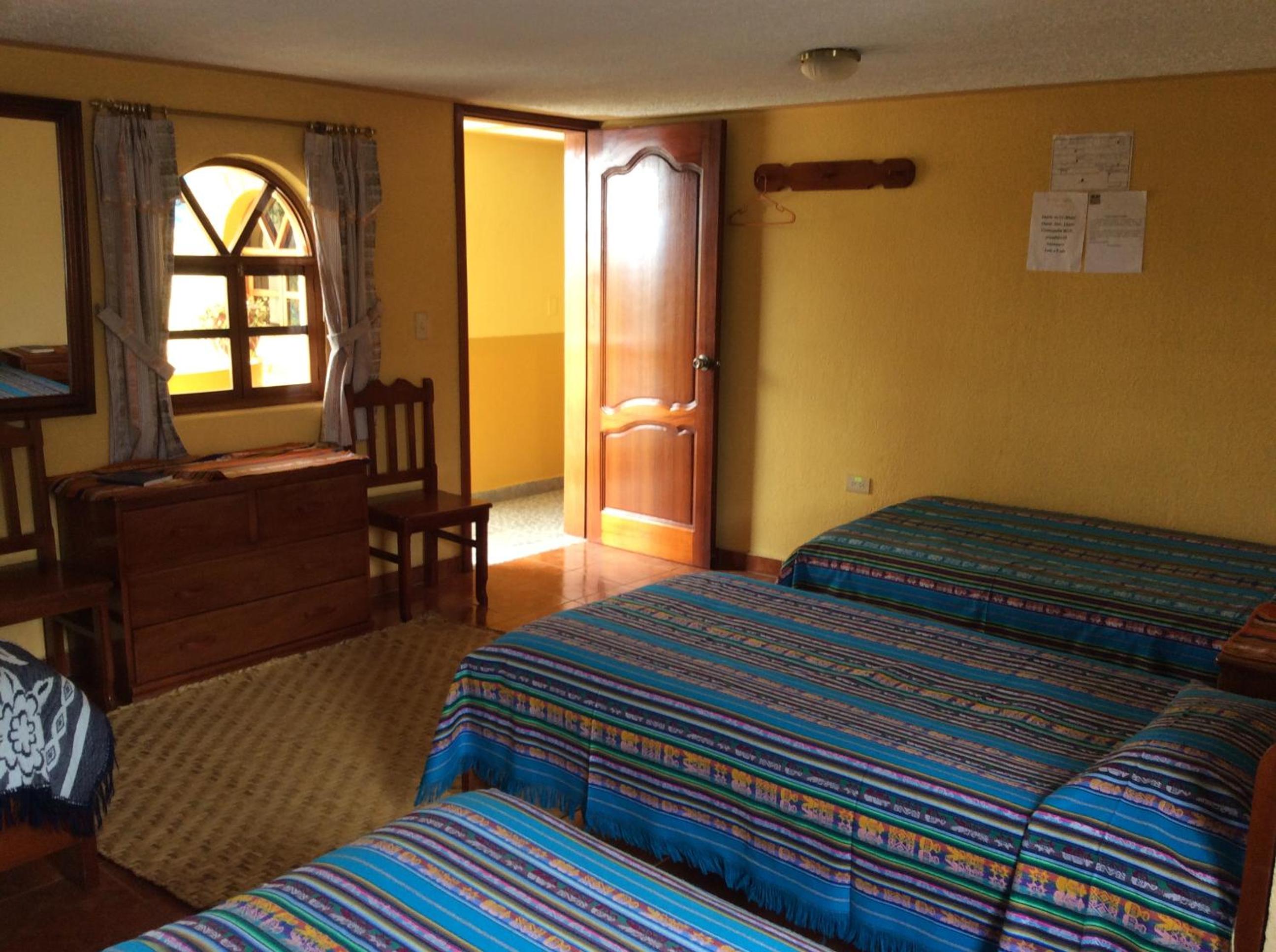 Basic Triple Room with Shared Bathroom
