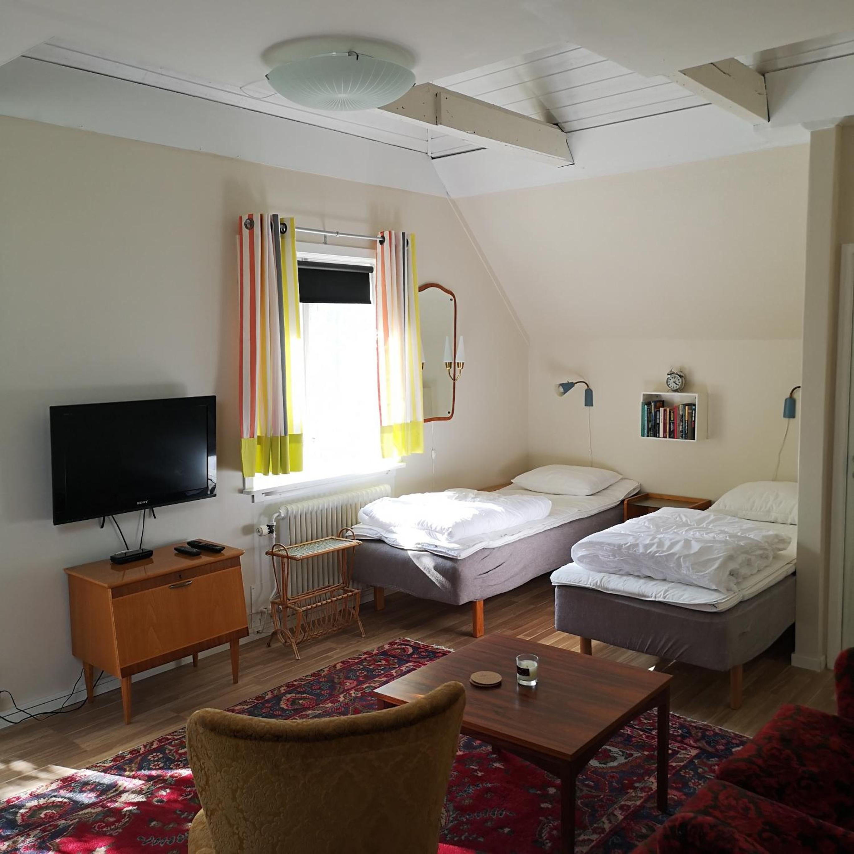 Studio with Balcony photo 1