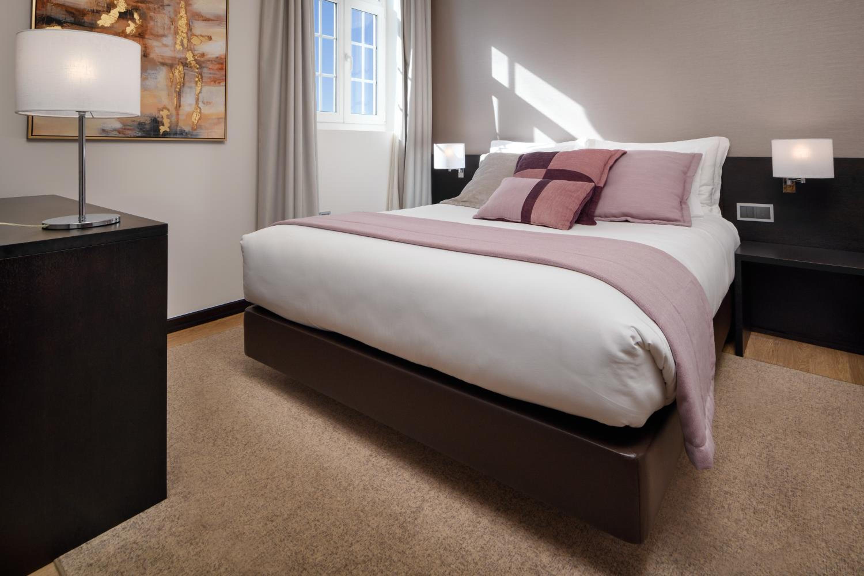 Deluxe Double or Twin Room with River View - Photo 3