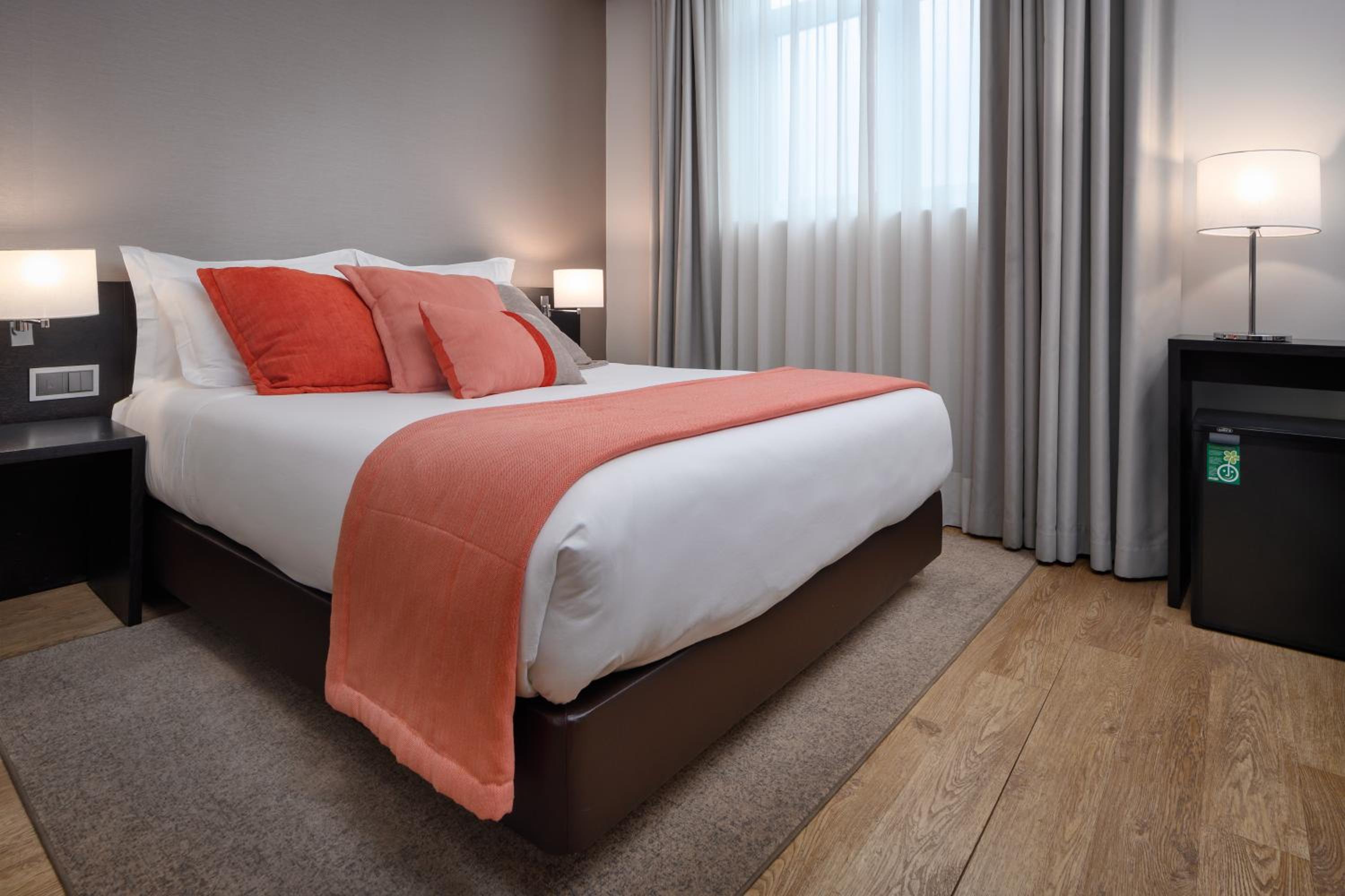 Double or Twin Room with Internal View - Photo 2