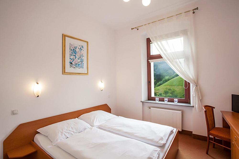 Double Room - Photo 2