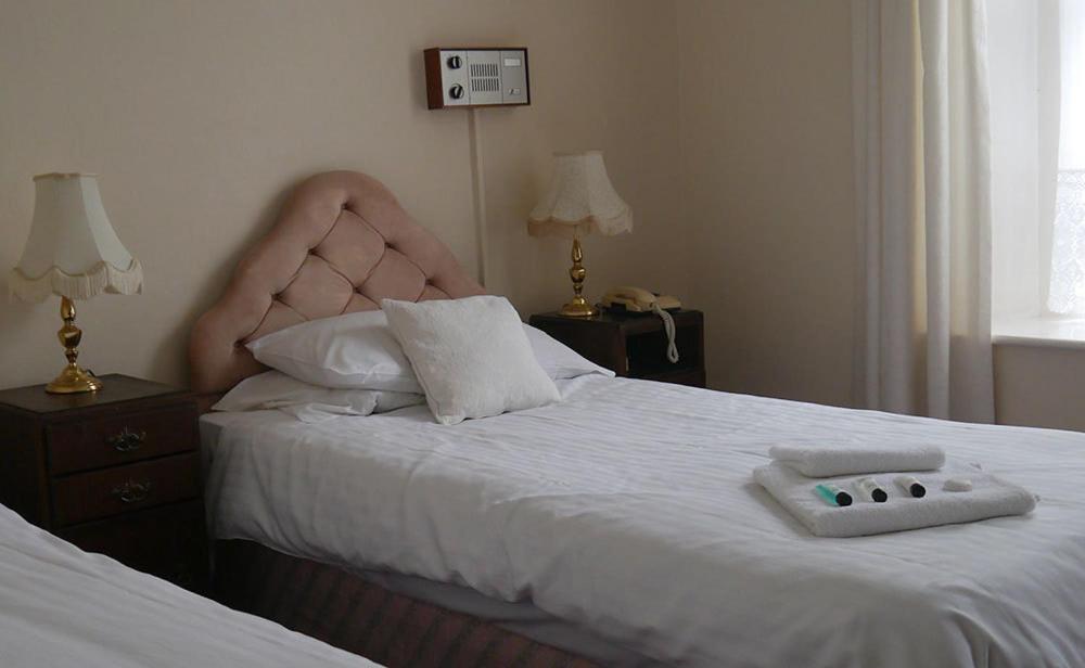 Twin Room - Photo 2