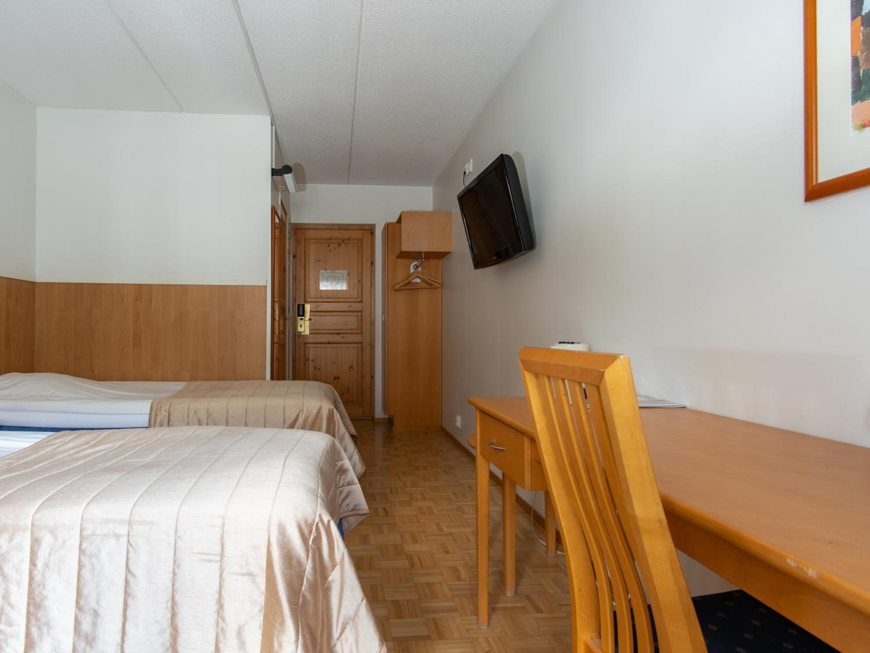 Standard Twin Room photo 2