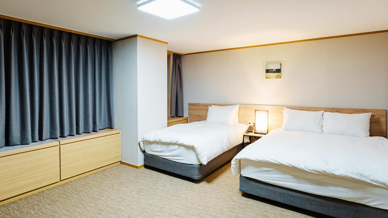 Suite Conference Double Room