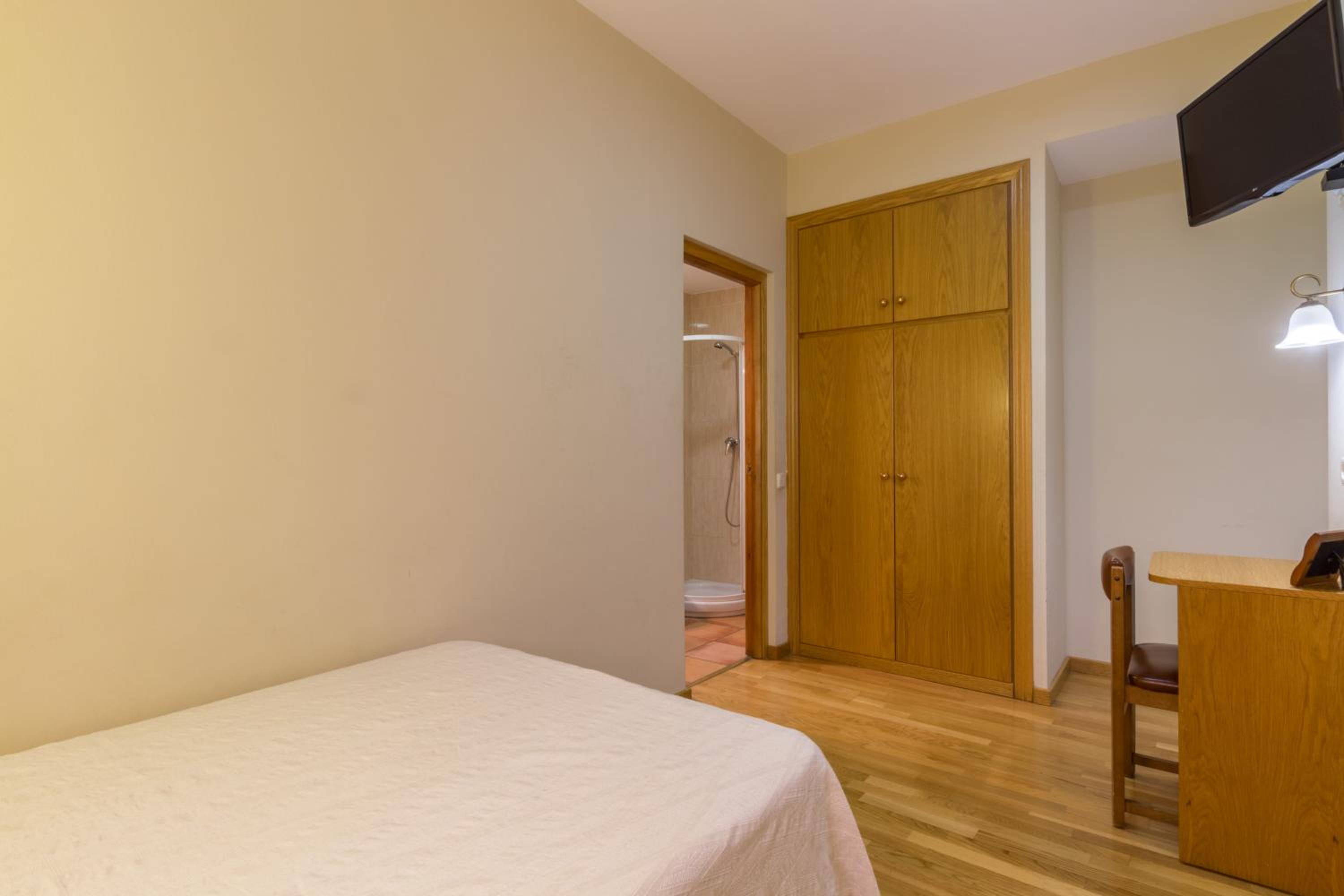 Single Room photo 2