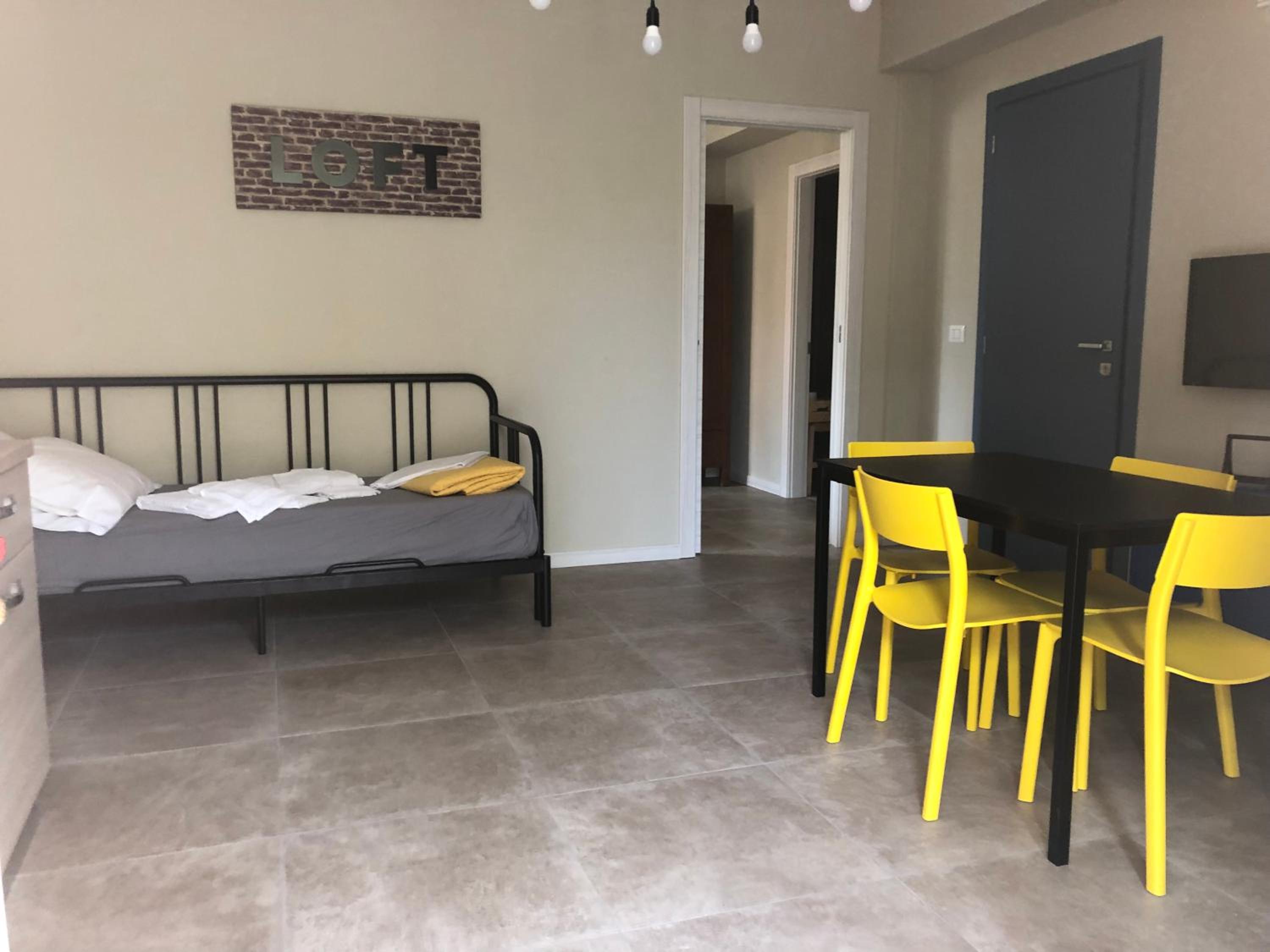 One-Bedroom Apartment