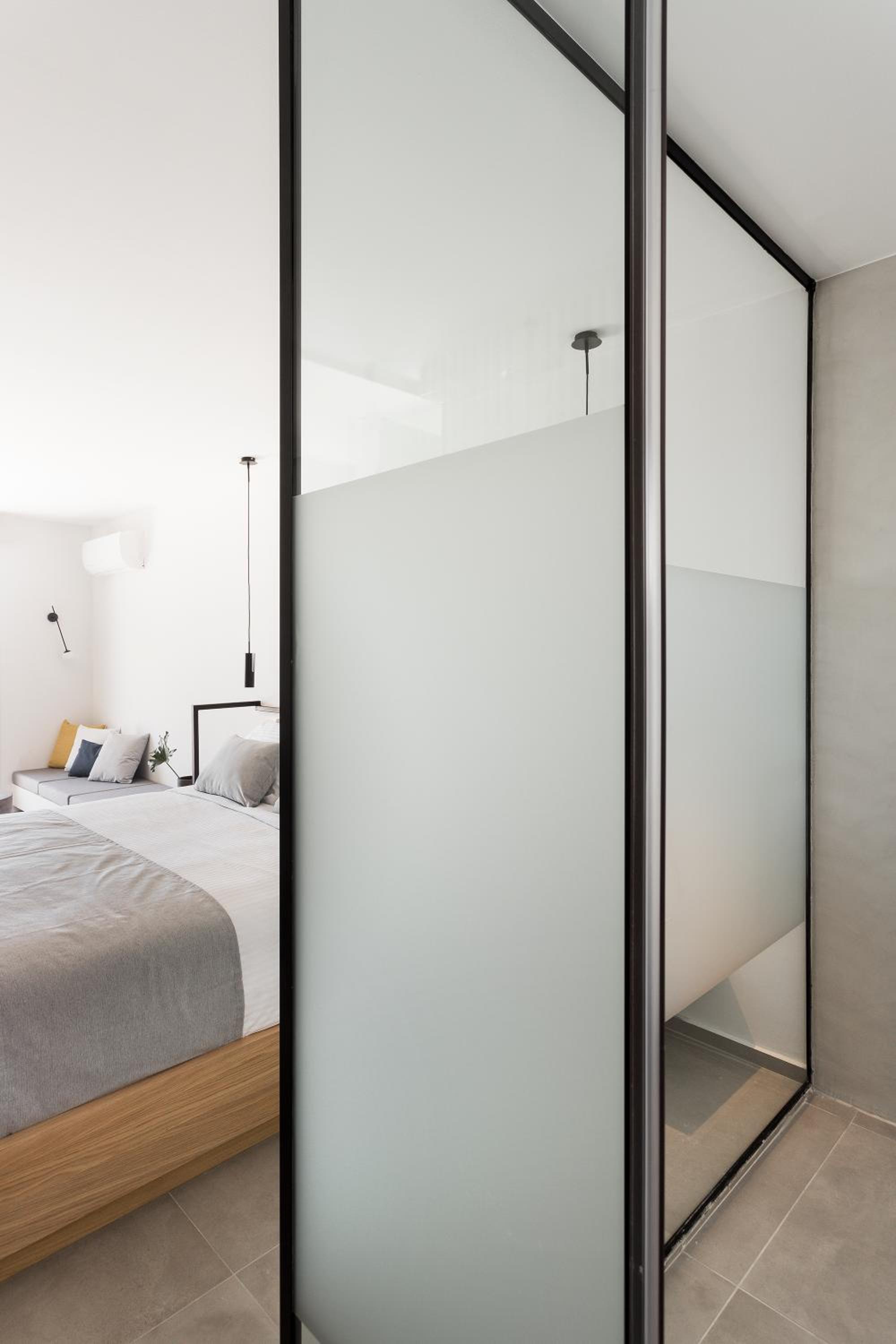 Deluxe Suite with Private Pool and Sea View - Photo 22