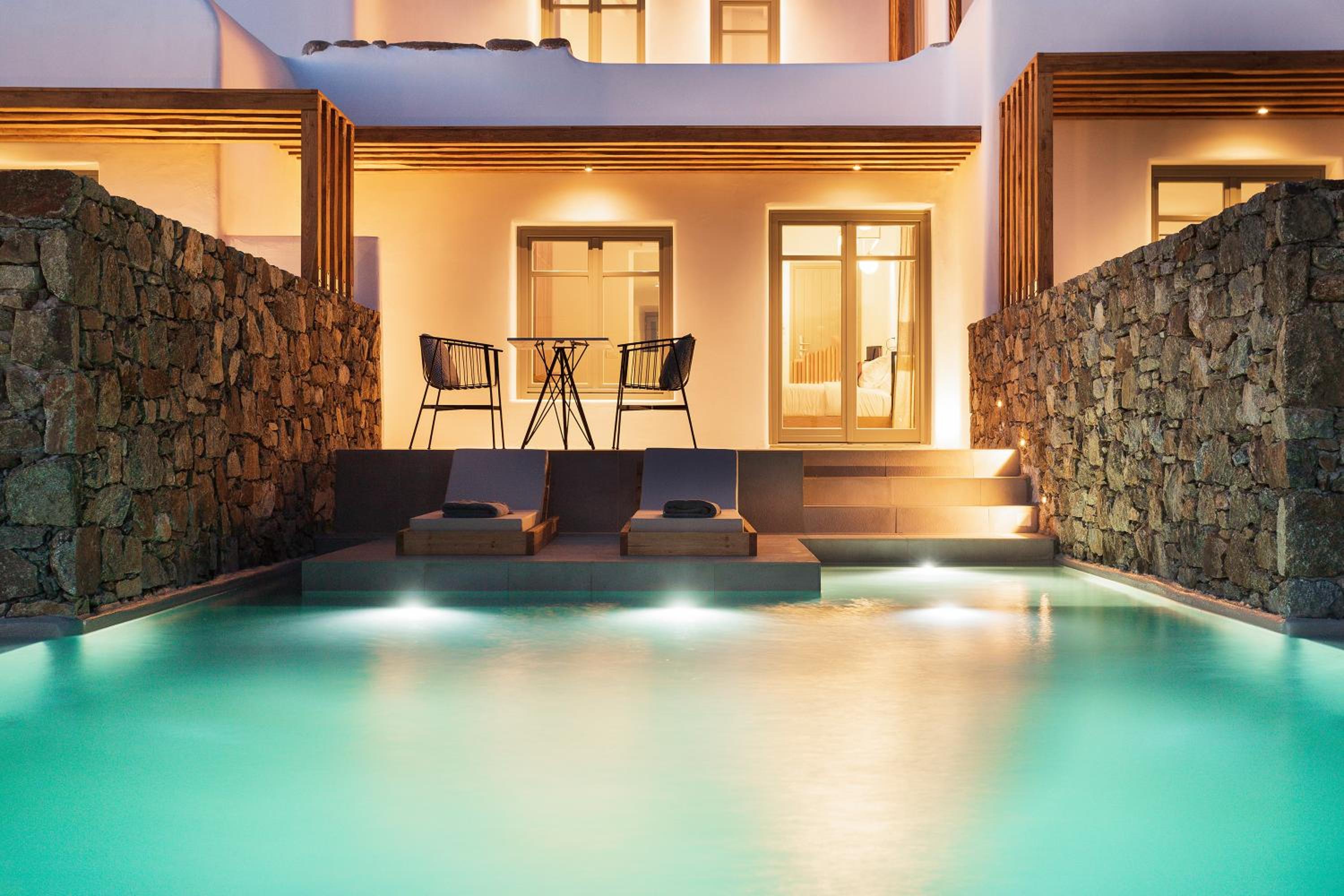 Deluxe Suite with Private Pool and Sea View - Photo 12