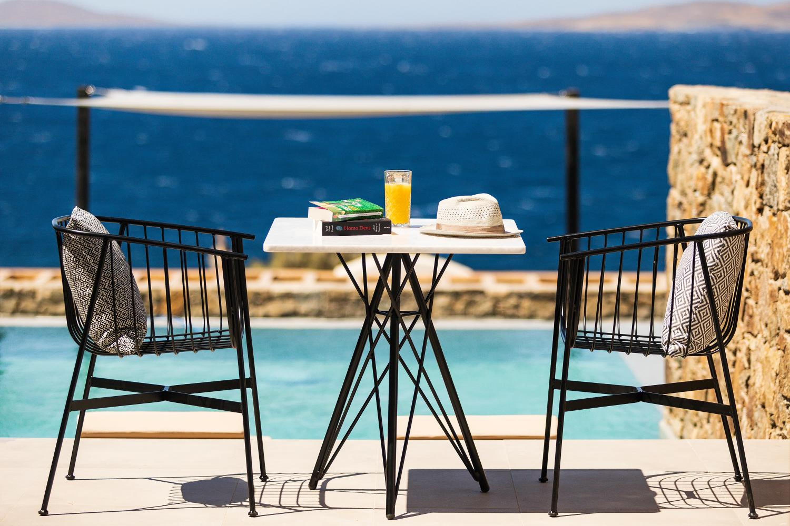 Deluxe Suite with Private Pool and Sea View - Photo 14