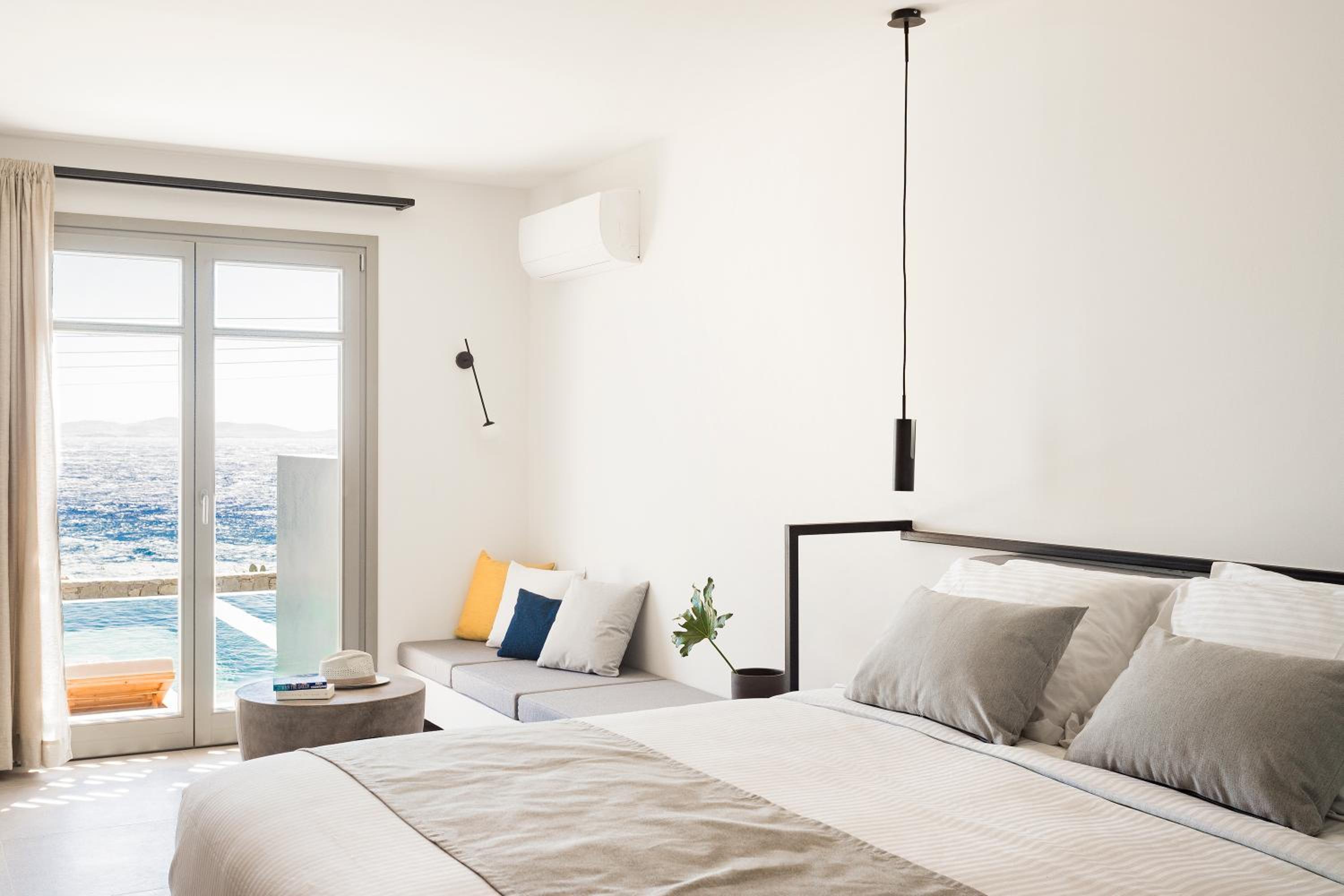 Deluxe Suite with Private Pool and Sea View - Photo 5