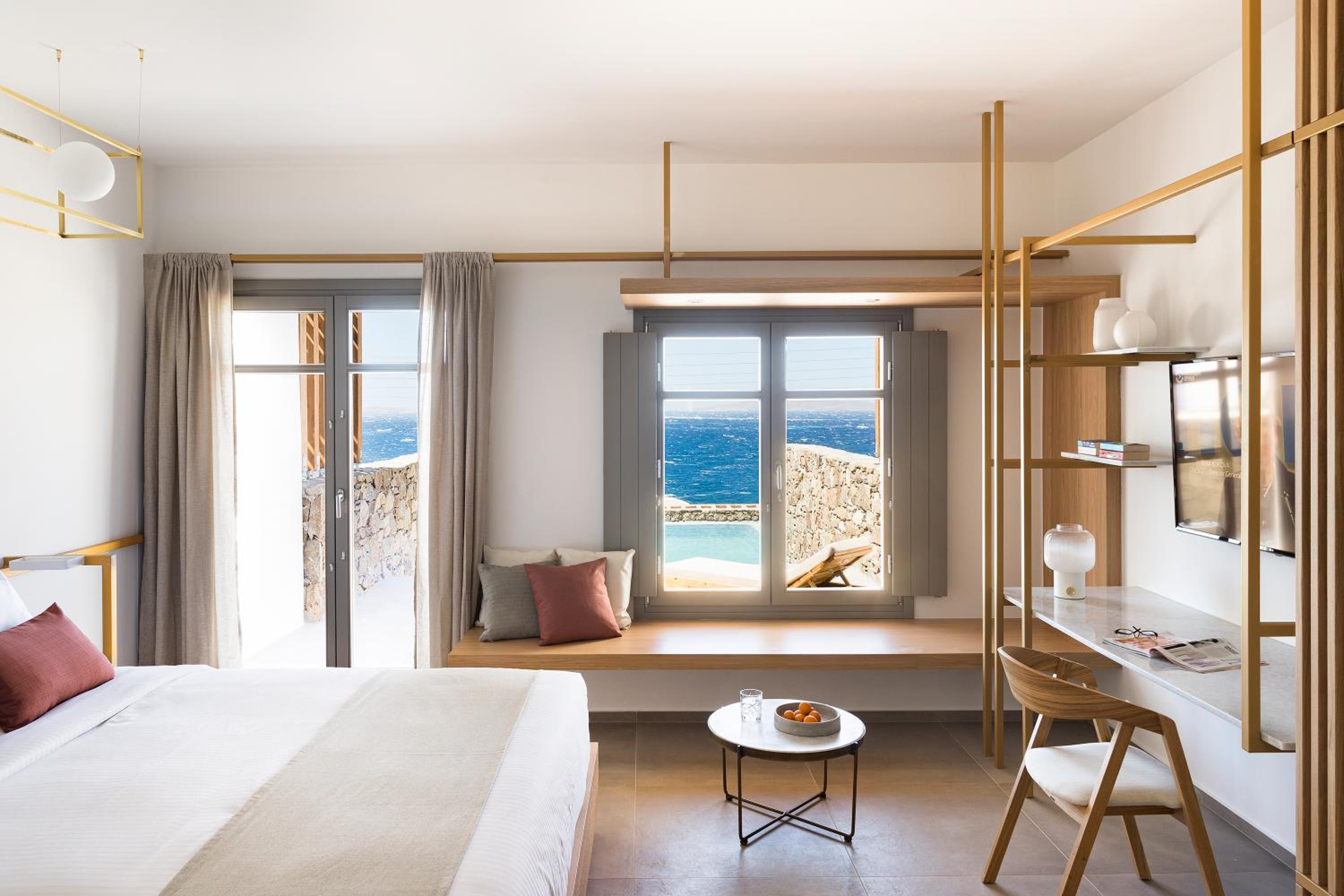 Deluxe Suite with Private Pool and Sea View - Photo 2