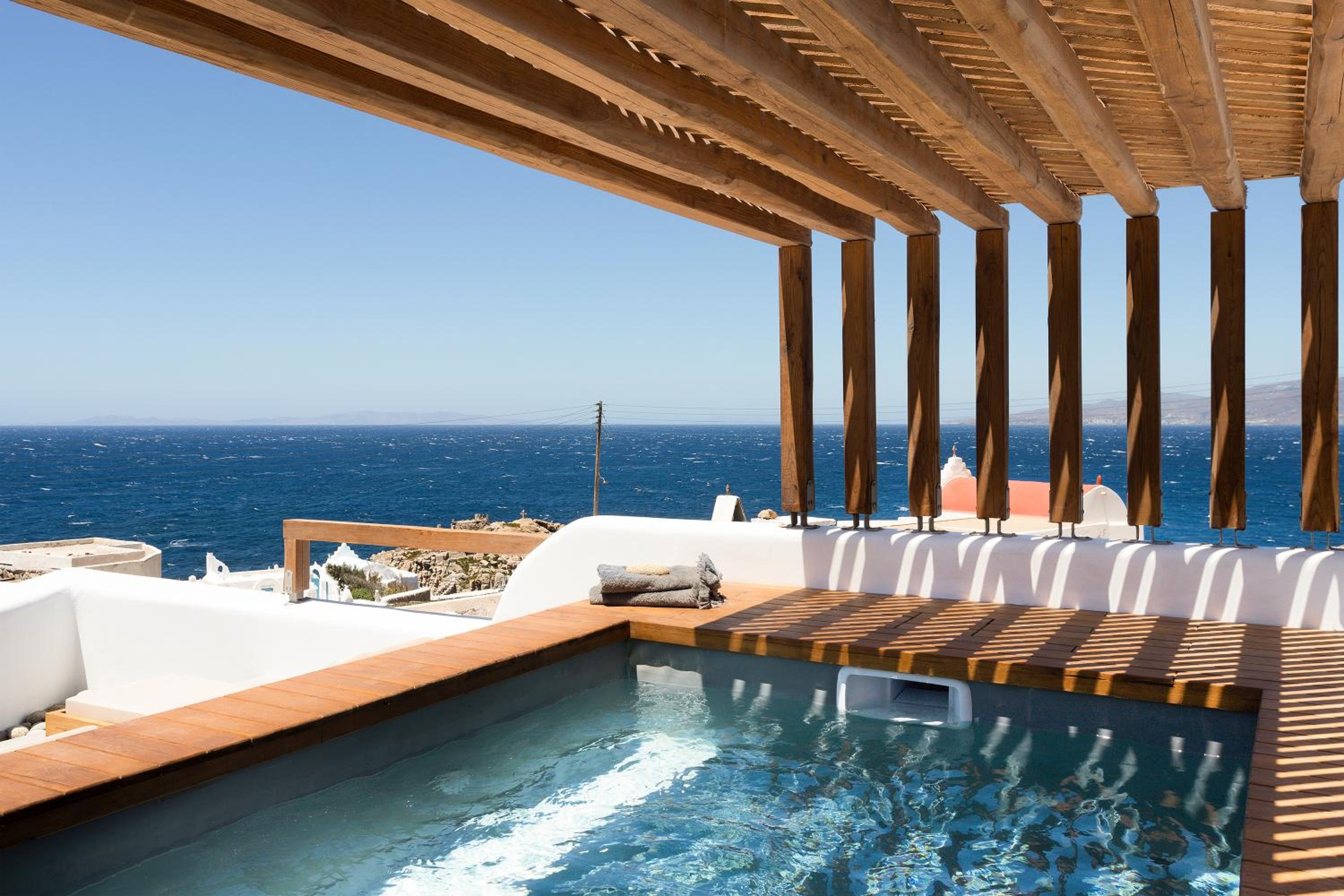 Secret Suite with Sea View and Ηeated Plunge Pool photo 2