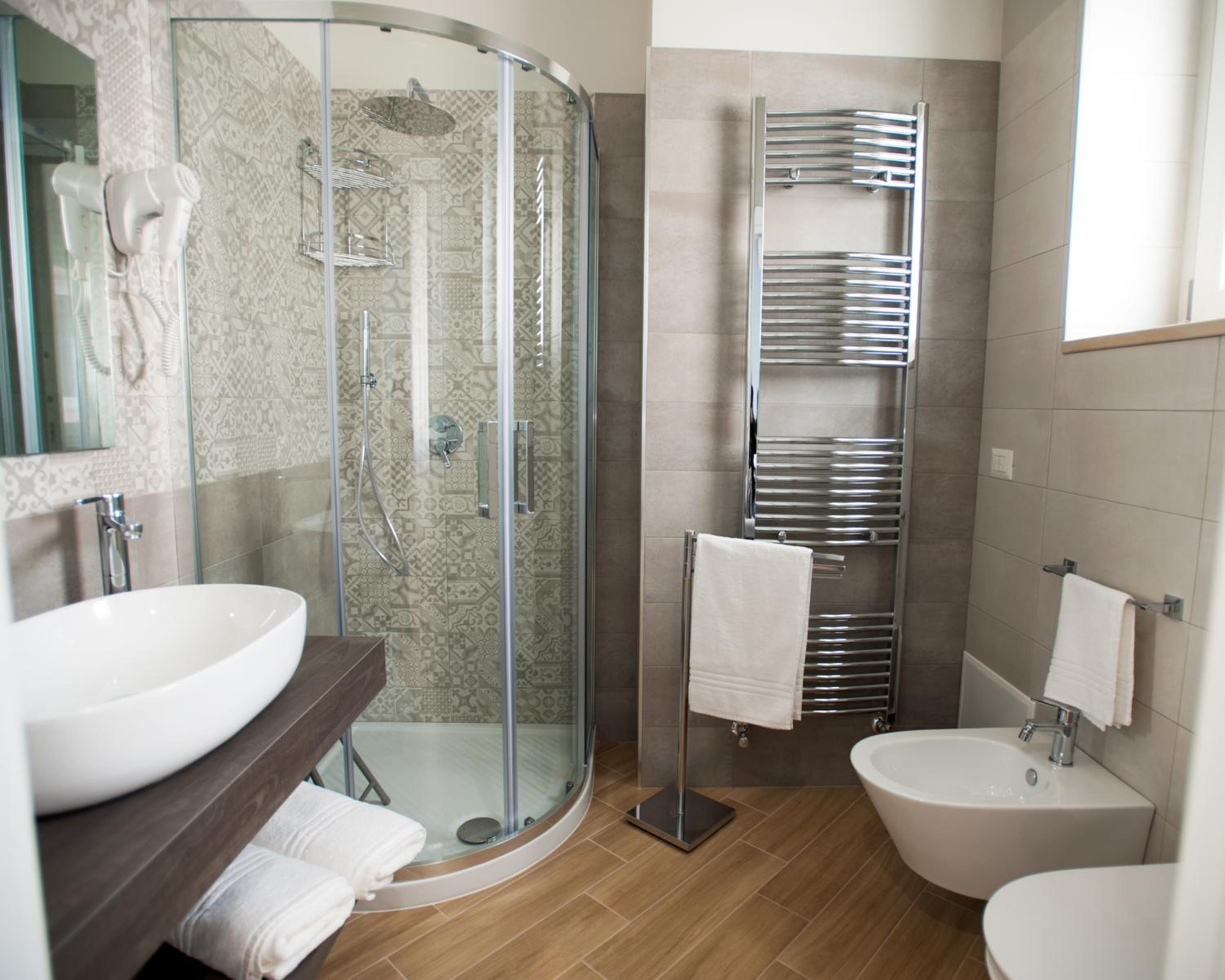 Deluxe Double or Twin Room - Photo 19