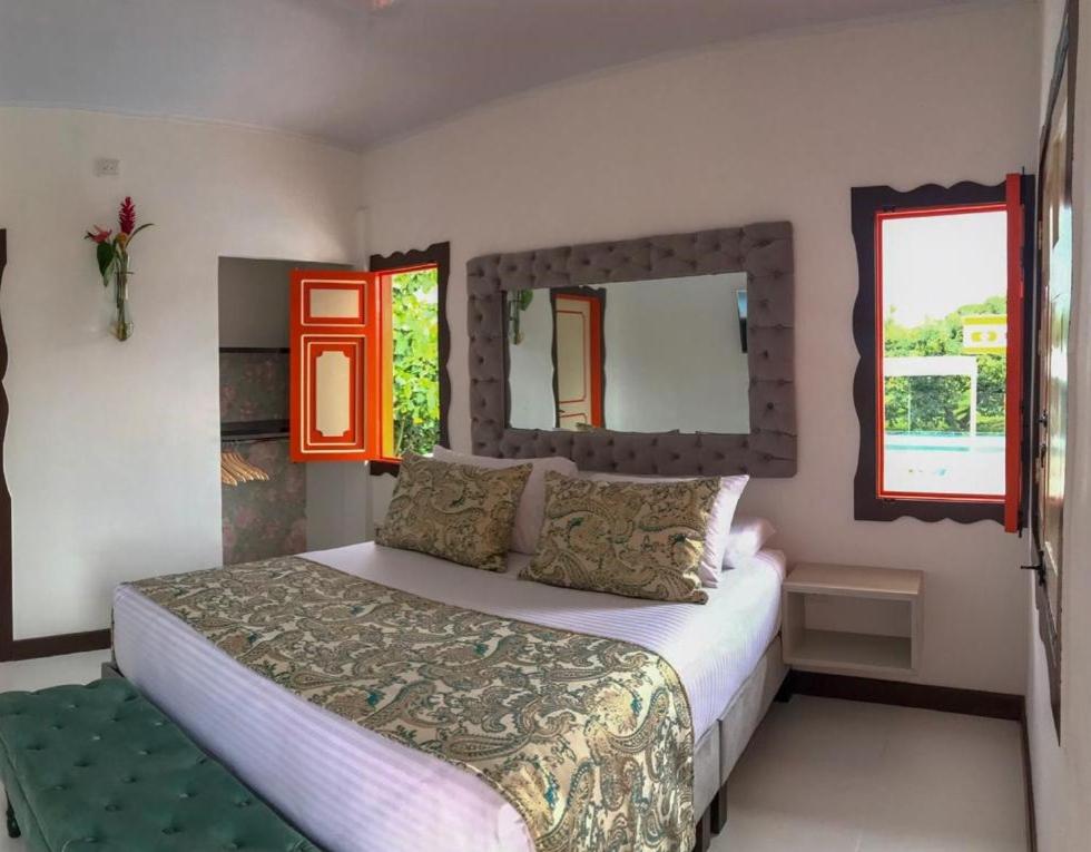 Deluxe Queen Room photo 3