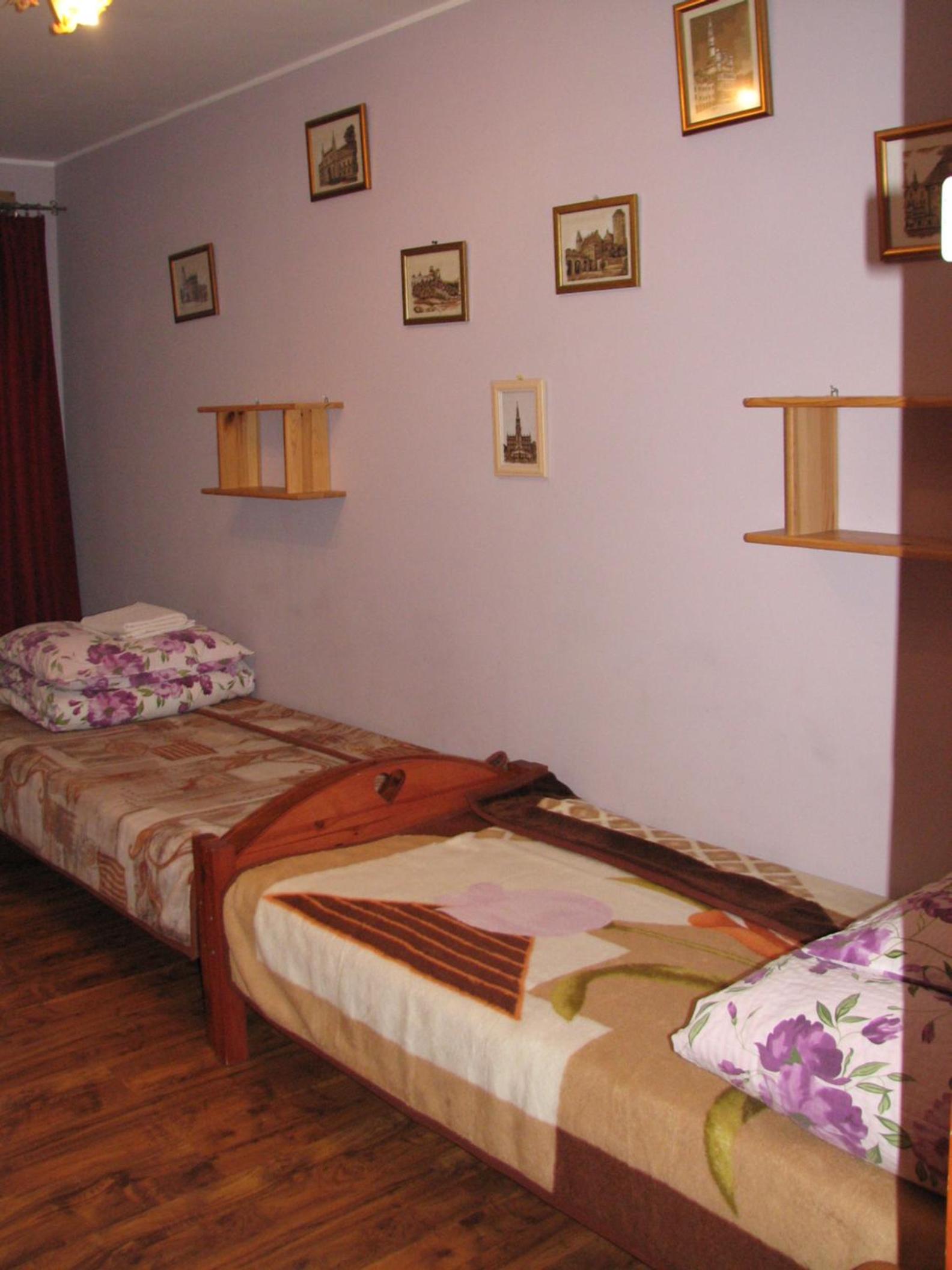 Double or Twin Room with Private Bathroom photo 2