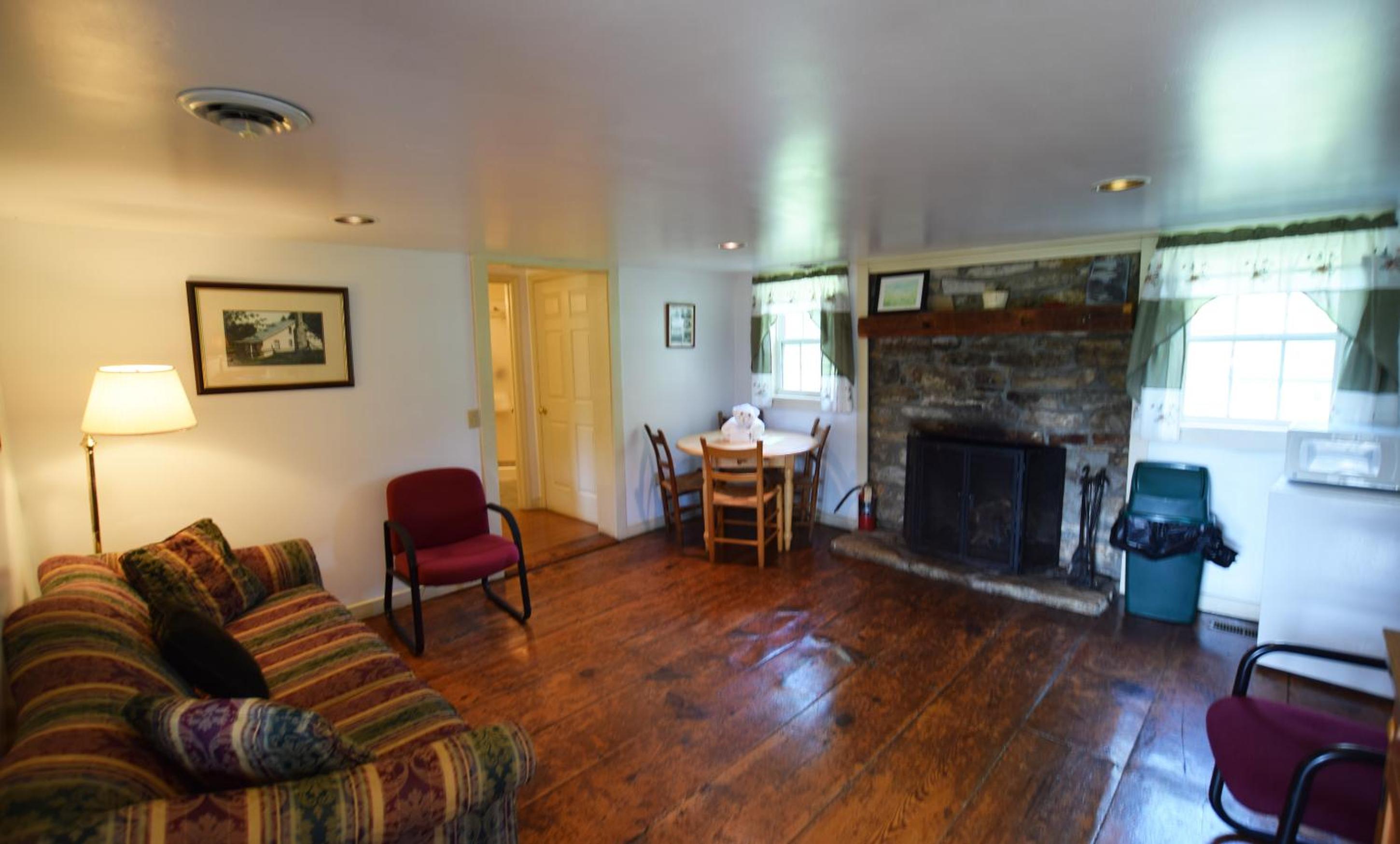 Pete's House (Pet friendly with add. fee)