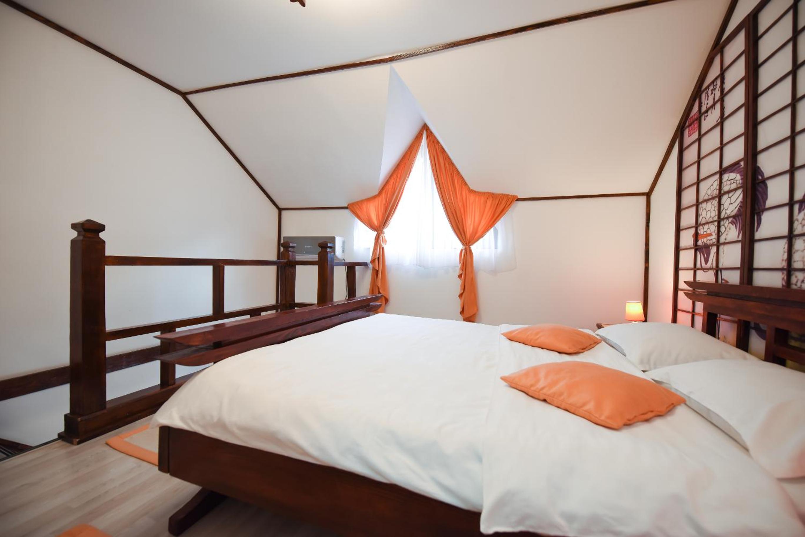 Orange Suite - Split Level photo 3