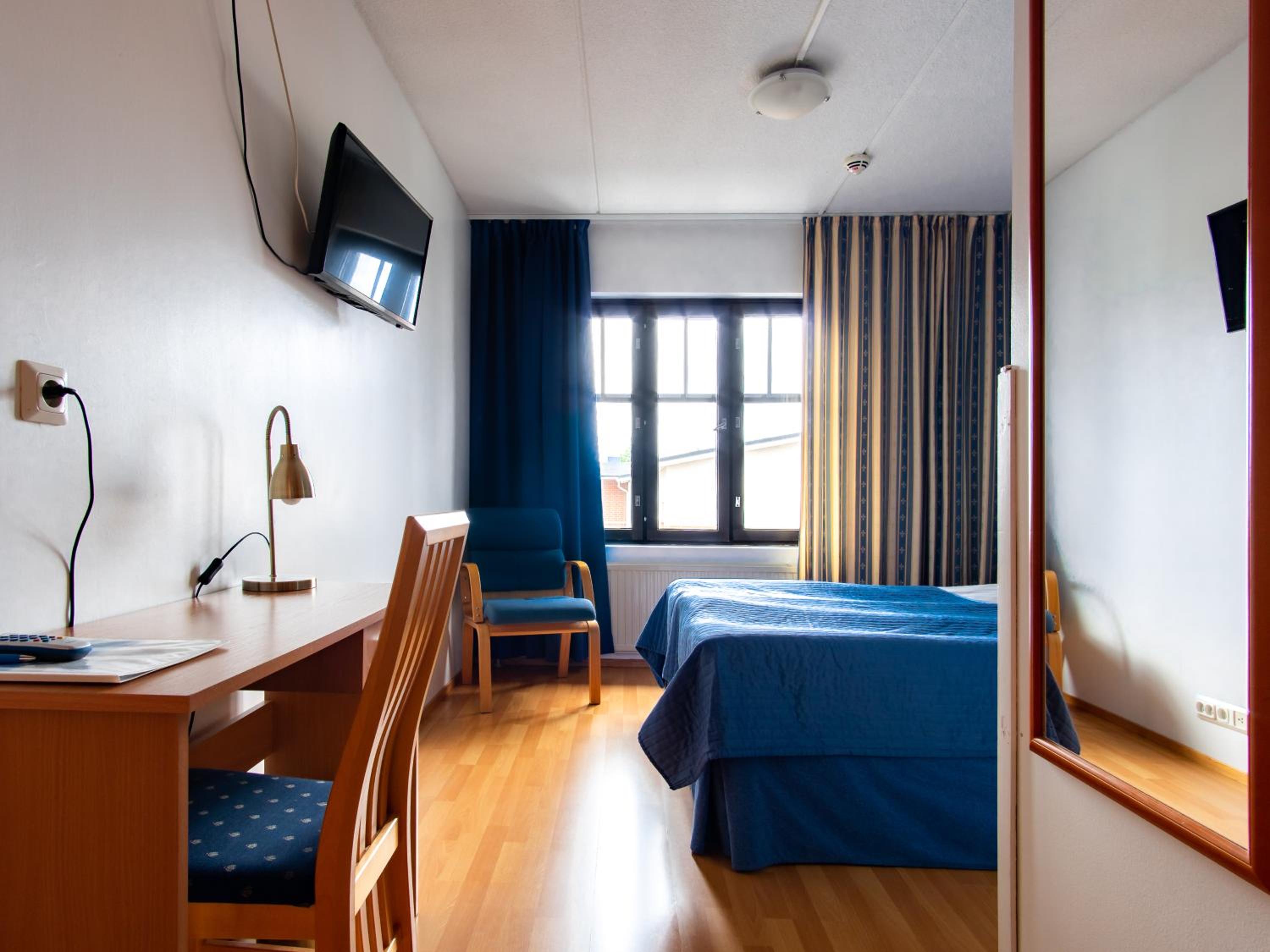 Economy Double Room photo 3