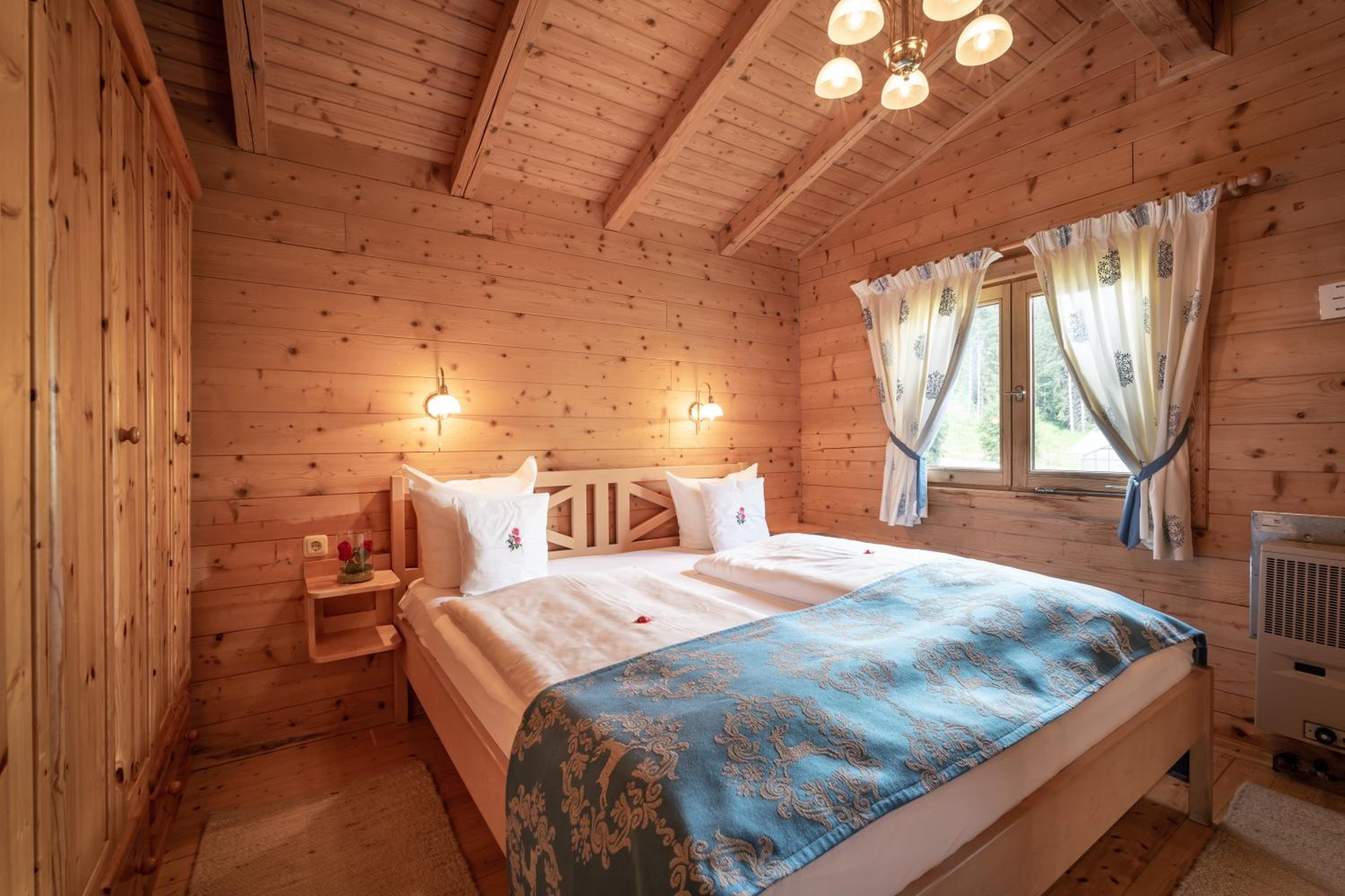 Two-Bedroom Apartment with Mountain View