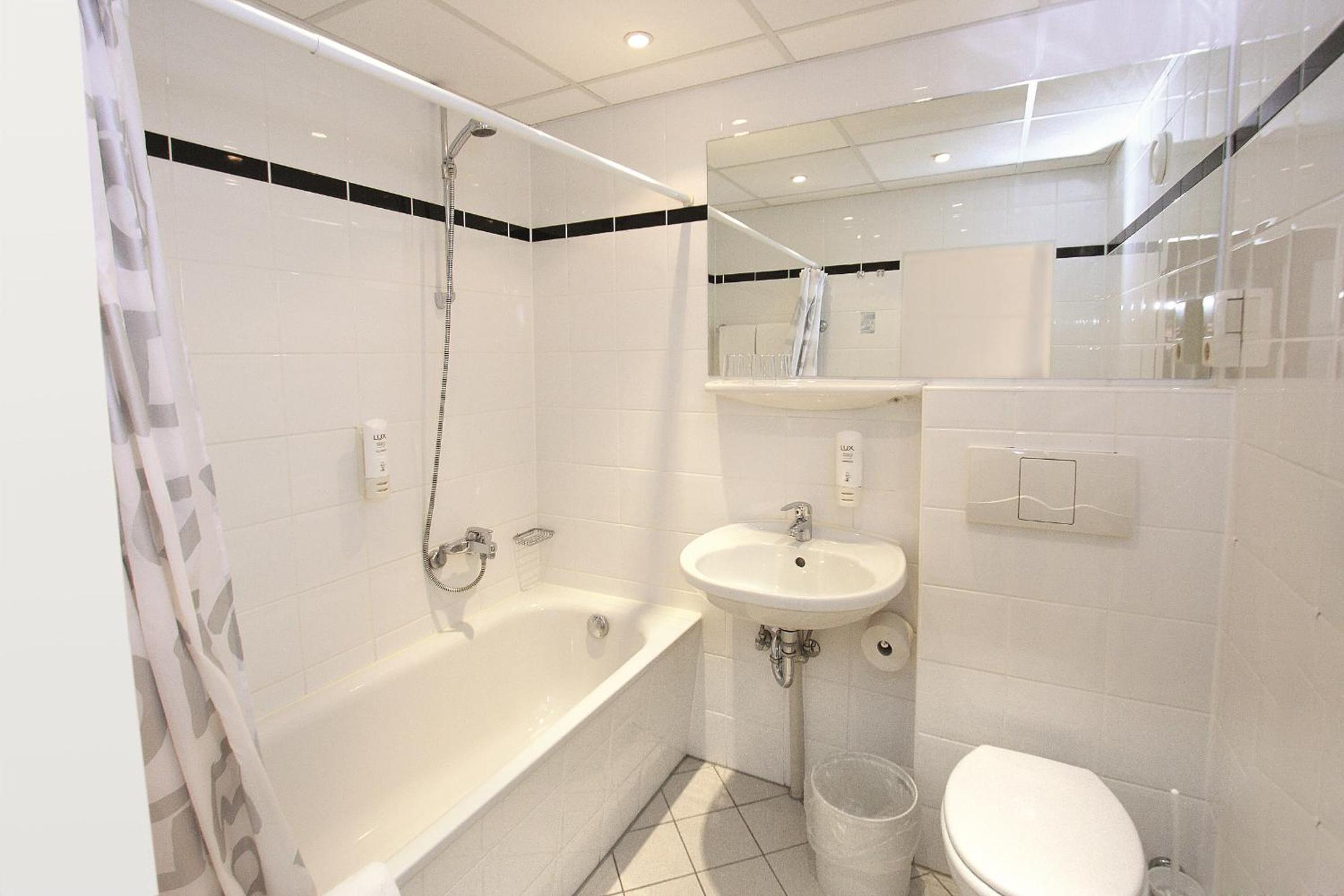 Standard Double Room with Sofa - Photo 5