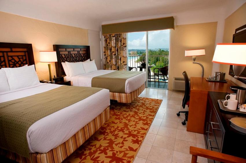 Double Room with Two Double Beds - Photo 1
