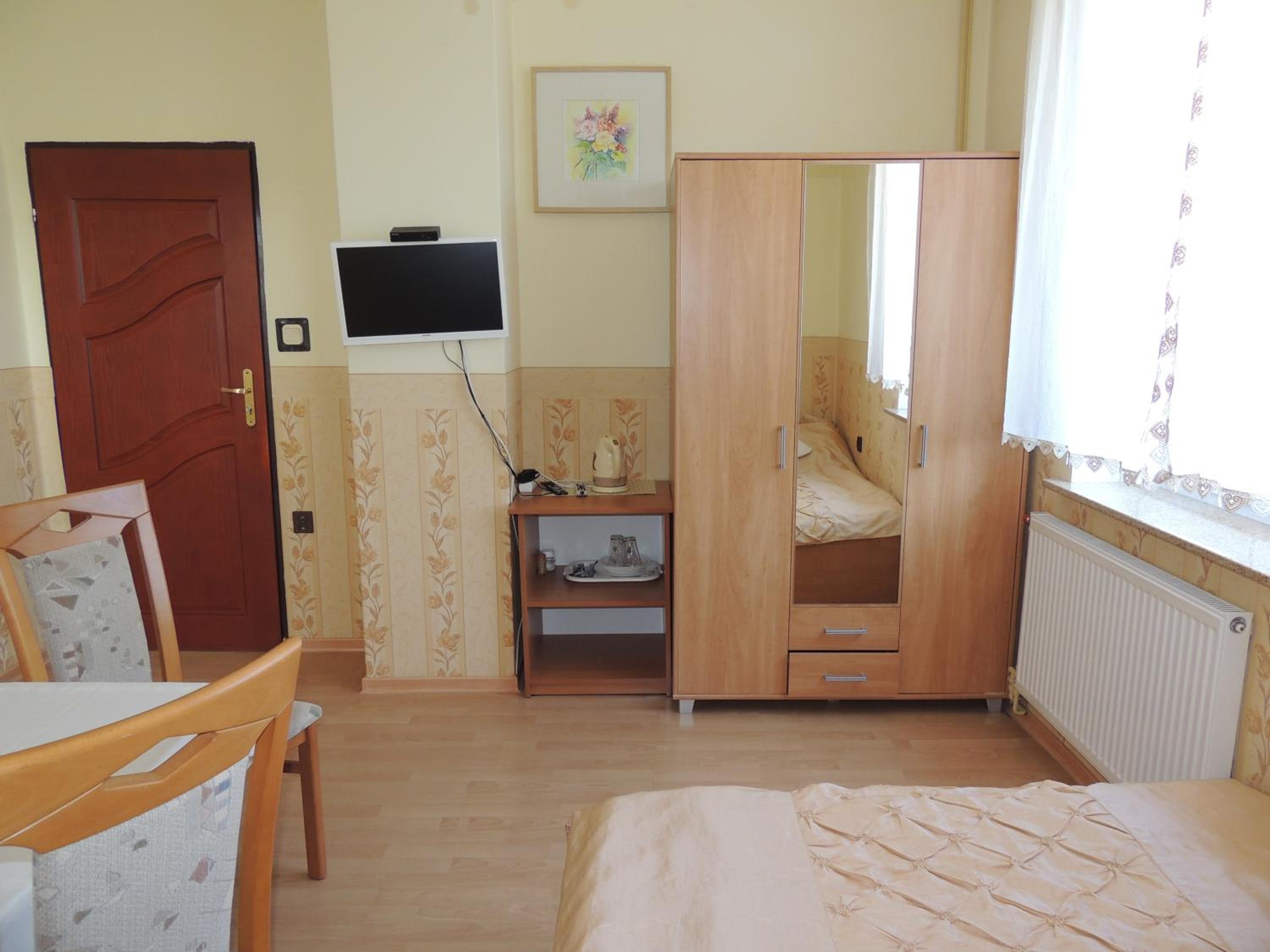 Double Room with Private Bathroom photo 2