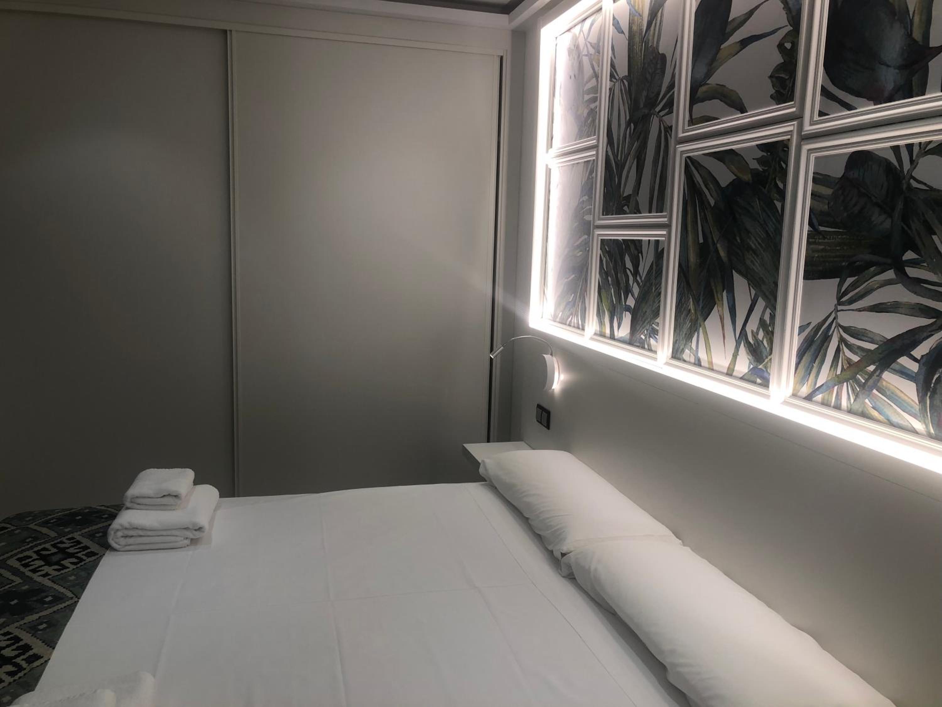 Deluxe Suite - Photo 24